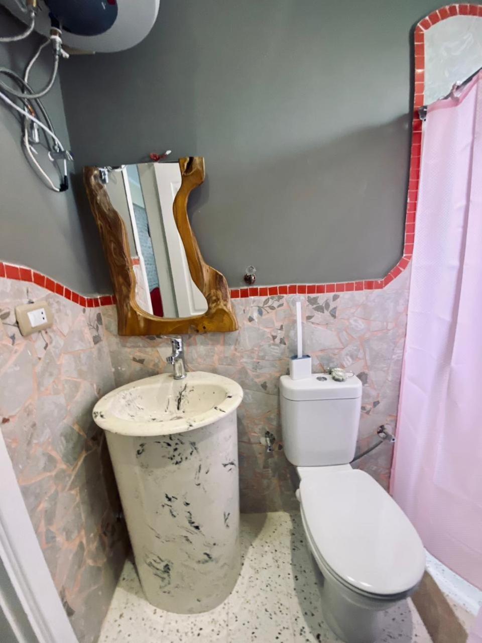 Rose challet