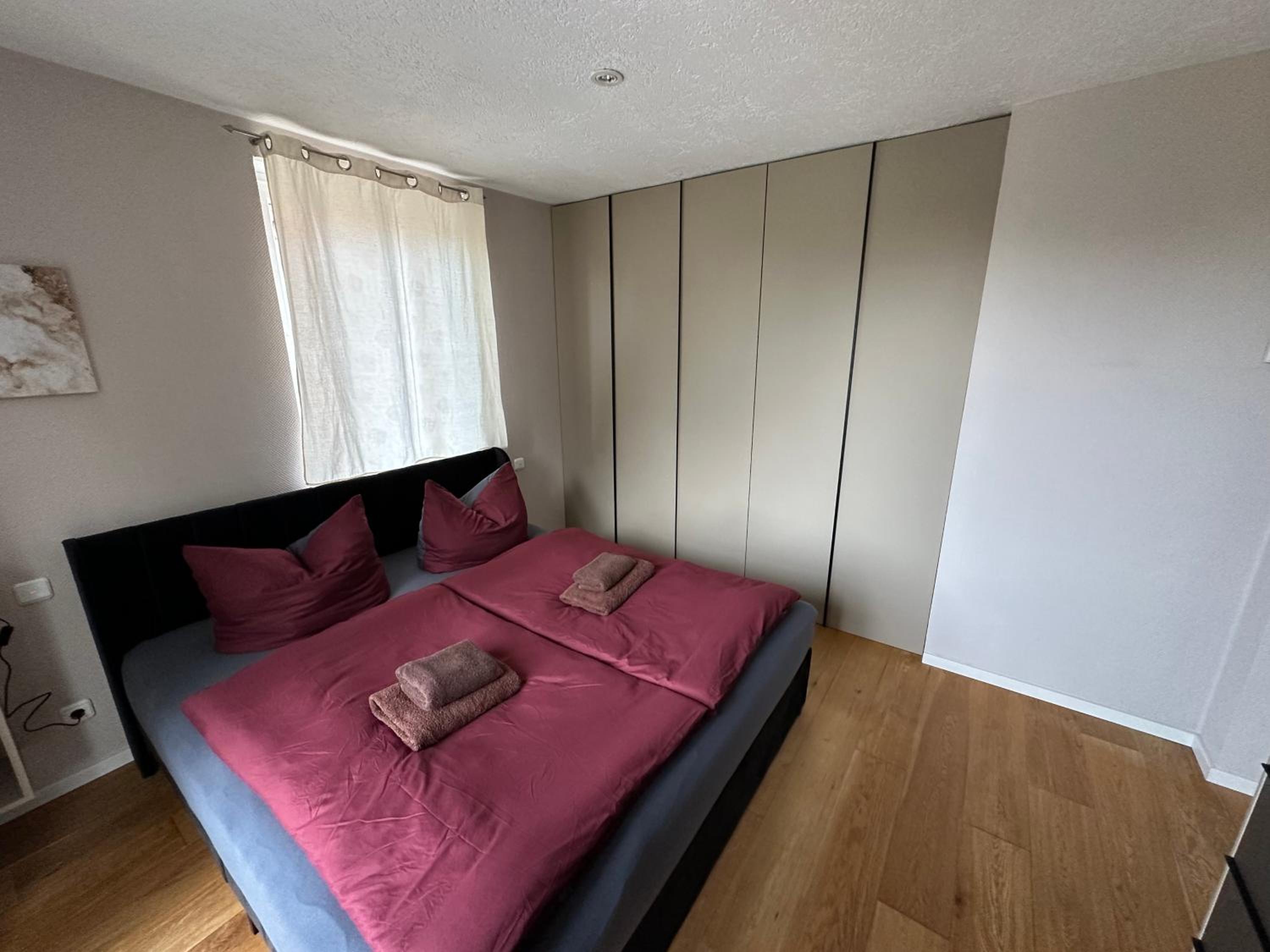 Stadtvilla in Leipzig 7 Personen 3 Schlafzimmer 2 Bäder Garten und Terrasse zentral gelegen Messe Innenstadt Seen