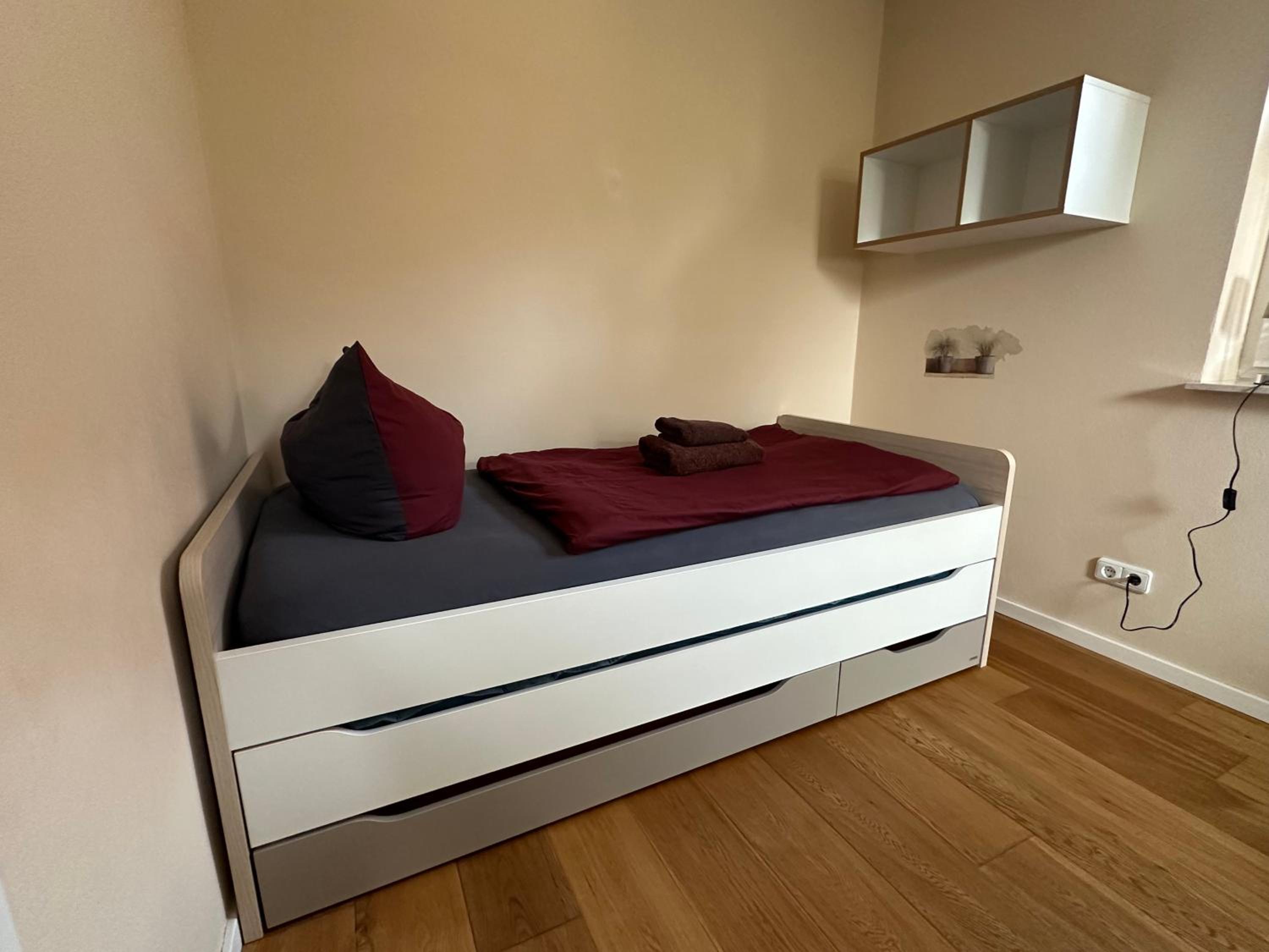 Stadtvilla in Leipzig 7 Personen 3 Schlafzimmer 2 Bäder Garten und Terrasse zentral gelegen Messe Innenstadt Seen