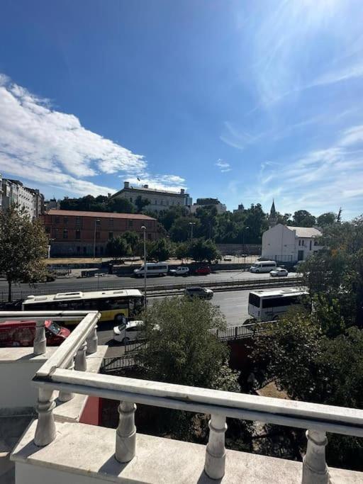 Taksimde teraslı daire