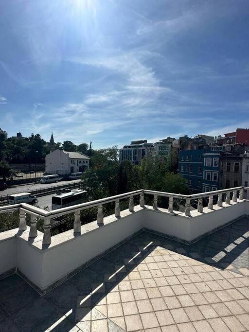 Taksimde teraslı daire
