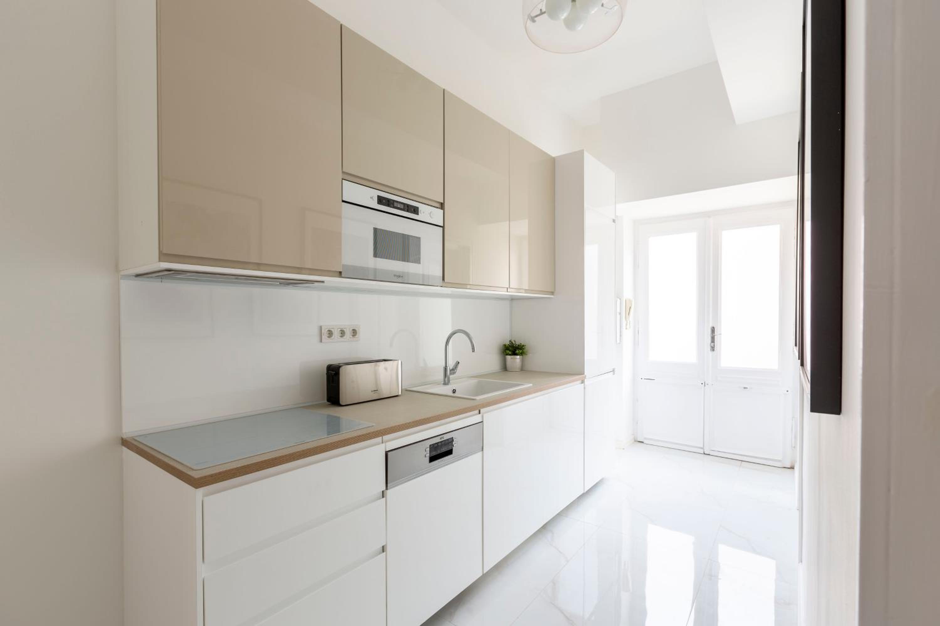 Exclusive Downtown Apartment in the Heart of Budapest view 4
