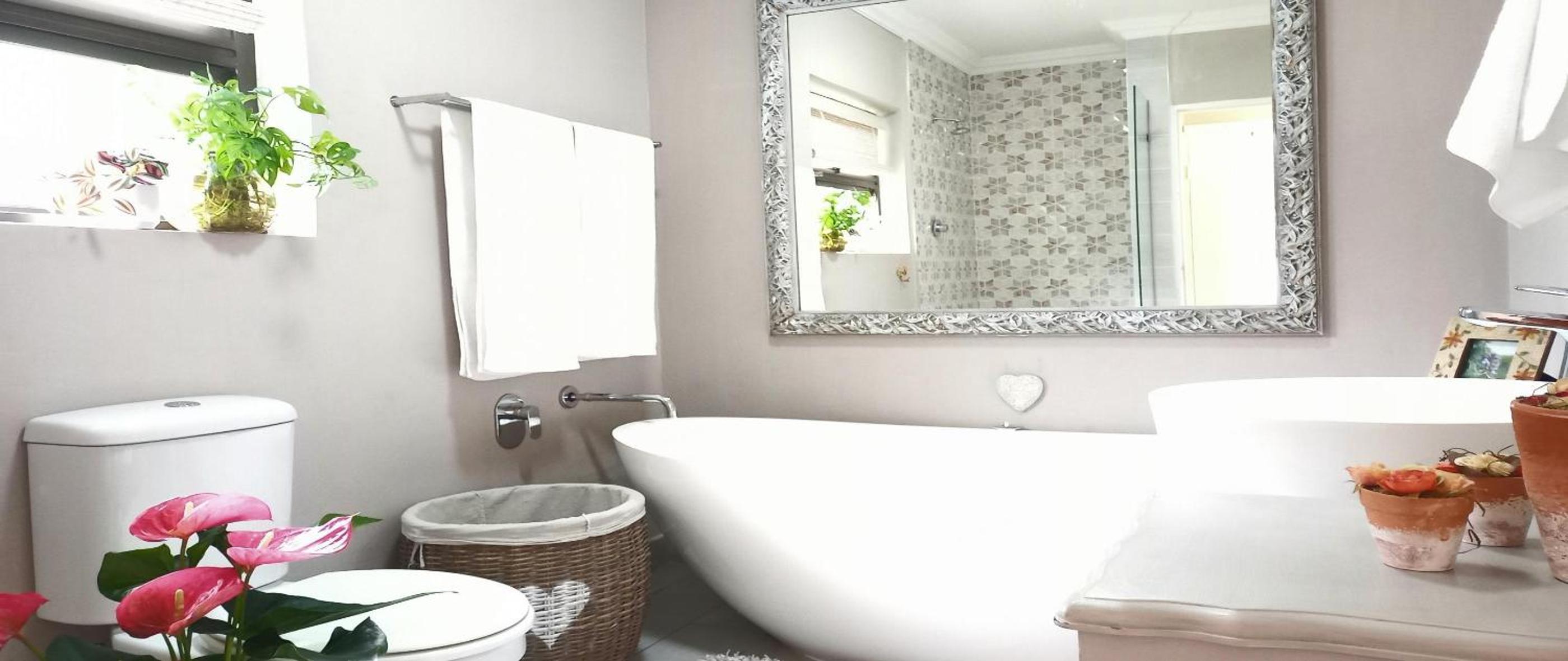 Villa Roc Guesthouse - Pet Friendly