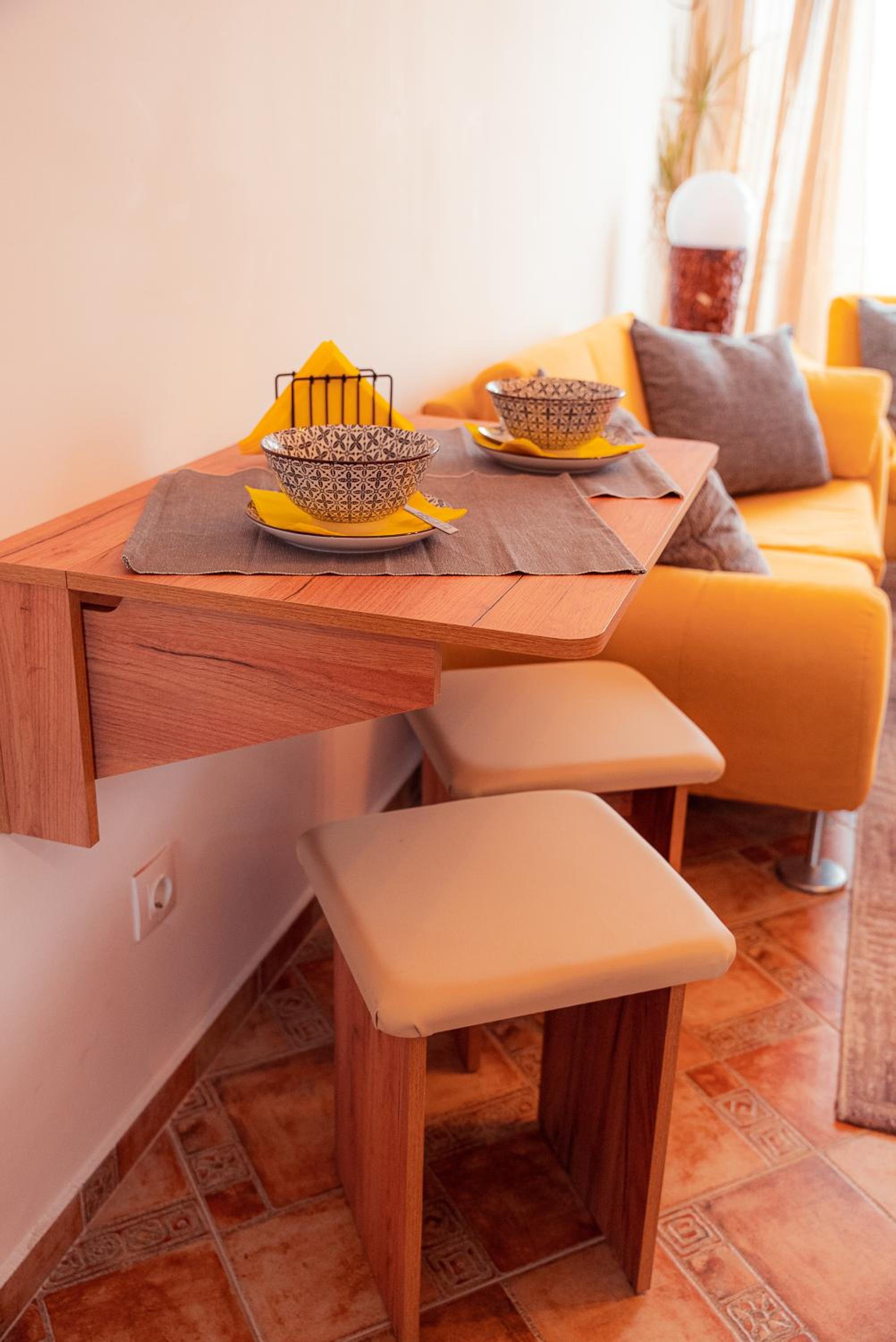 Pumpkin Spiced Suite with Own Parking and Office Setup