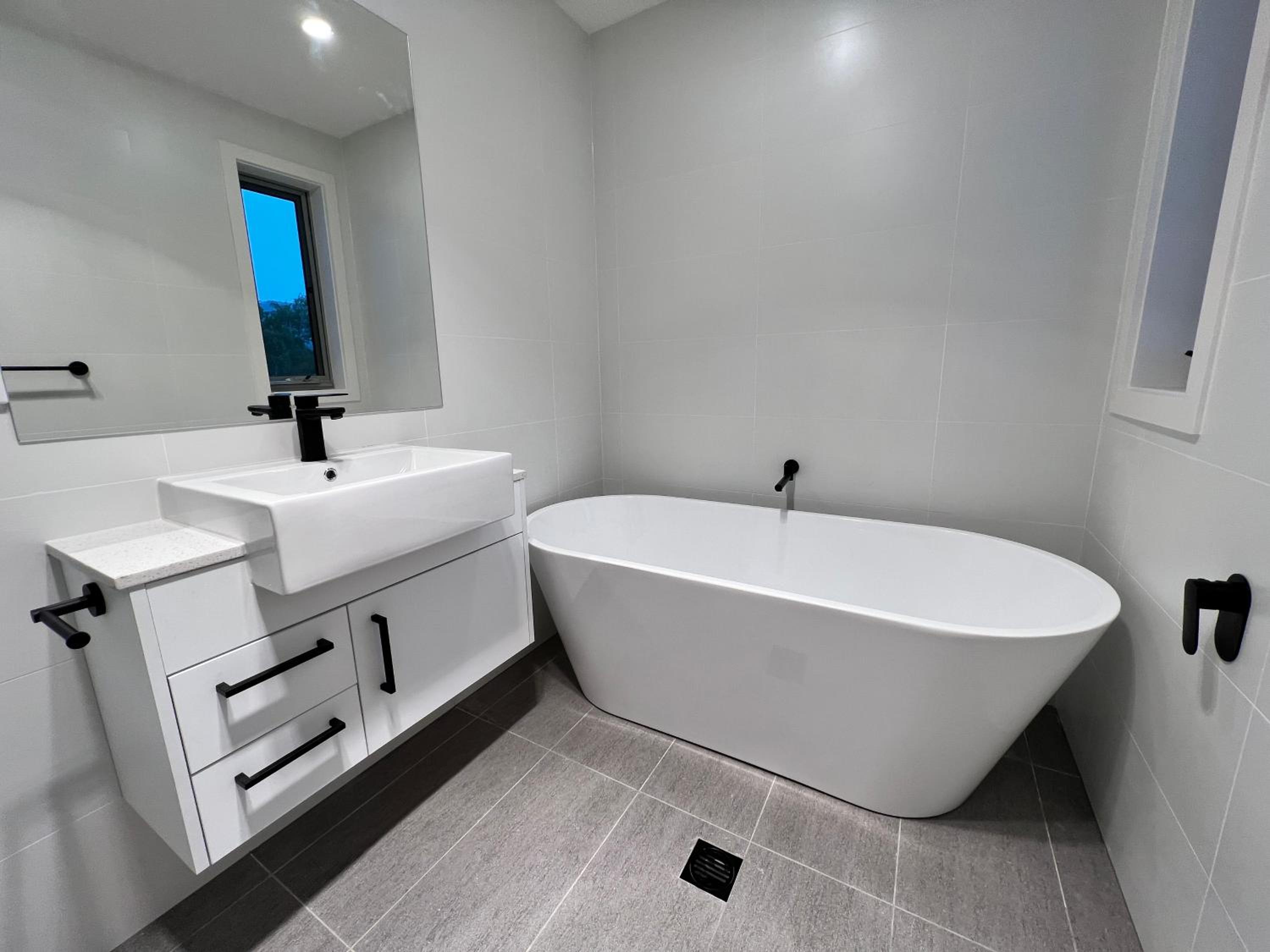 Stunning Dickson Luxe 3BR 2Bath Double Garage WiFi Brand New Home
