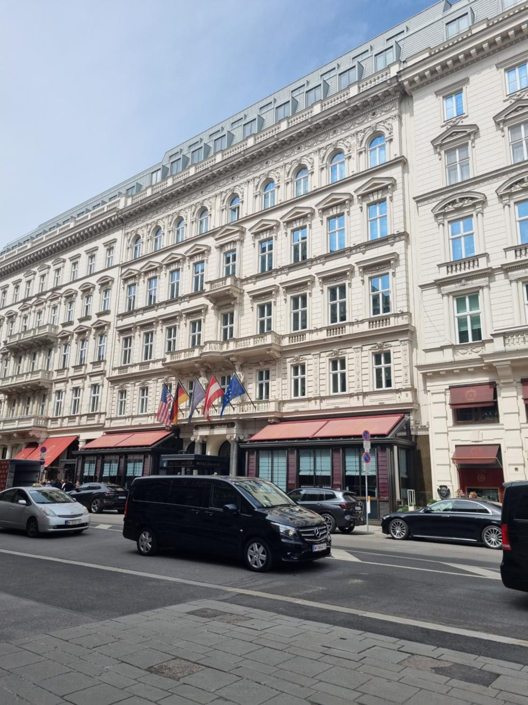 Prestige Vienna Apartment