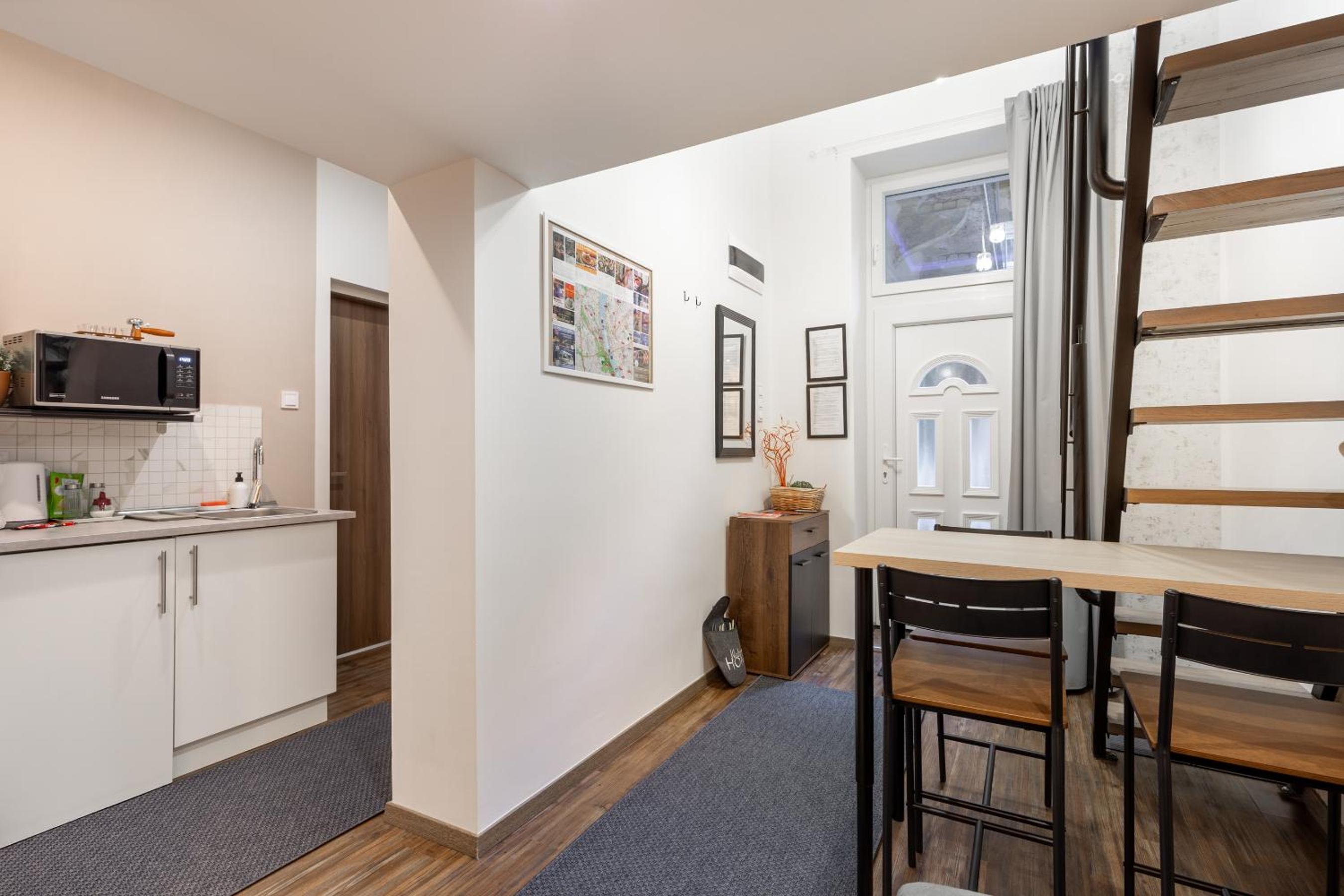 W11 A Weiner Apartment view 5