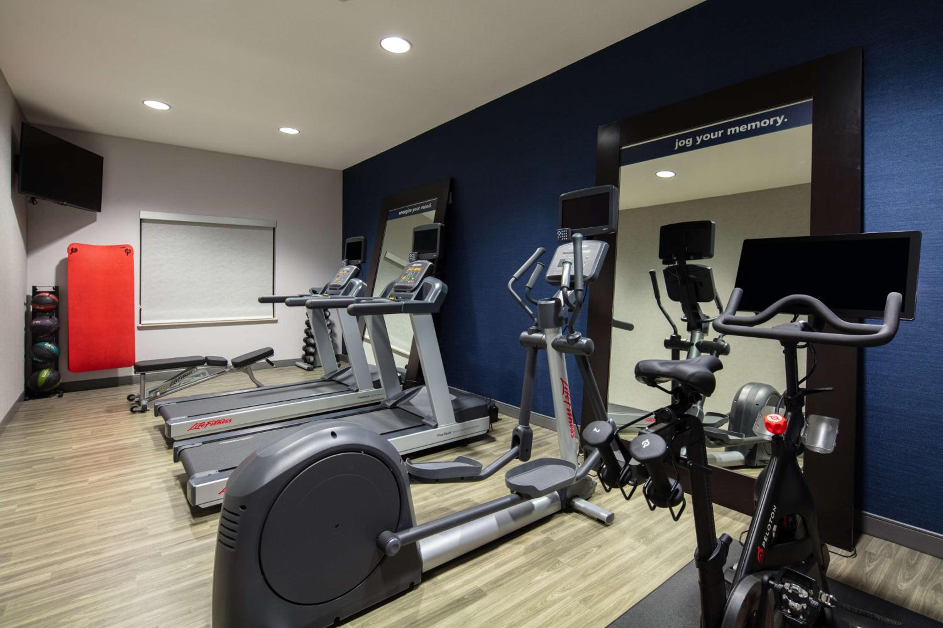 Medford Vacations - Hampton Inn Medford - Property Image 5