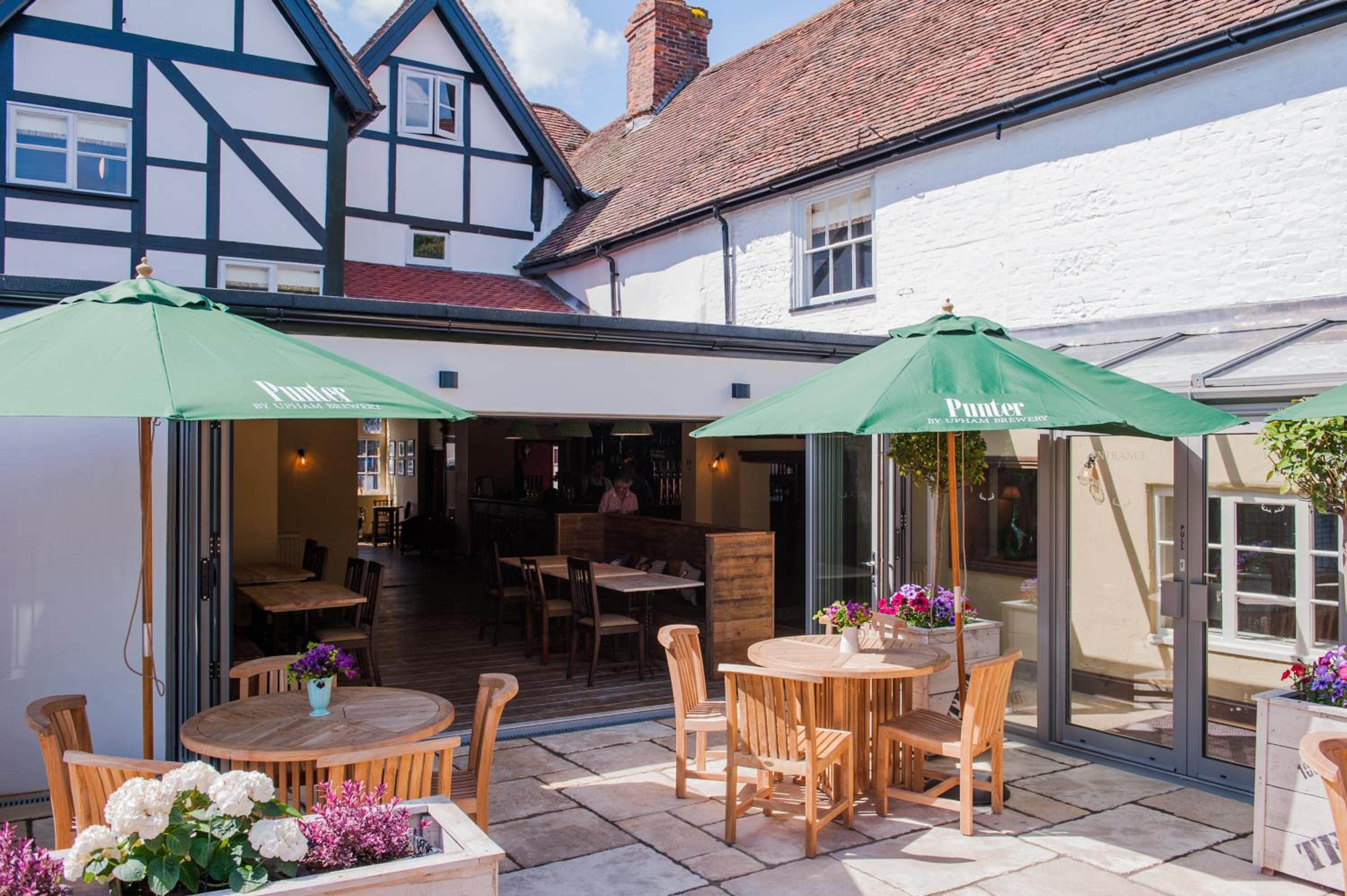 The White Hart, Overton
