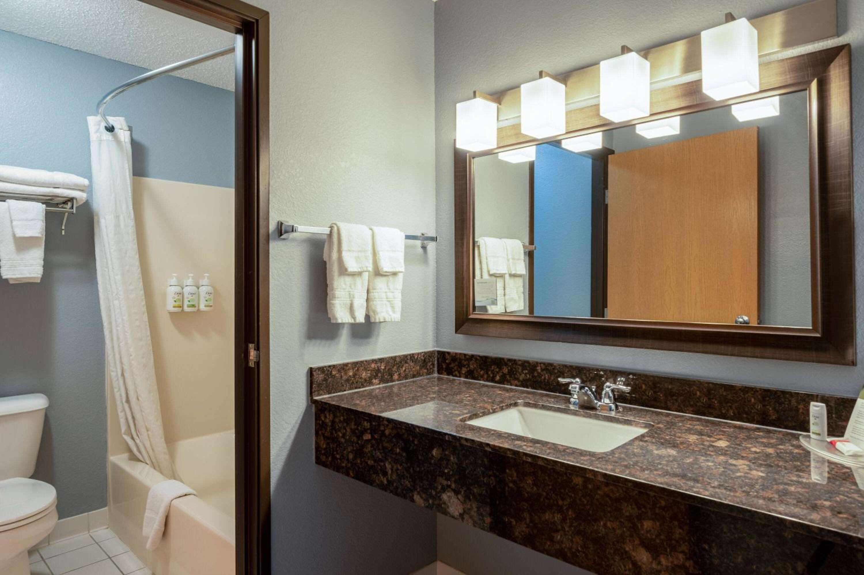 AmericInn by Wyndham Eau Claire