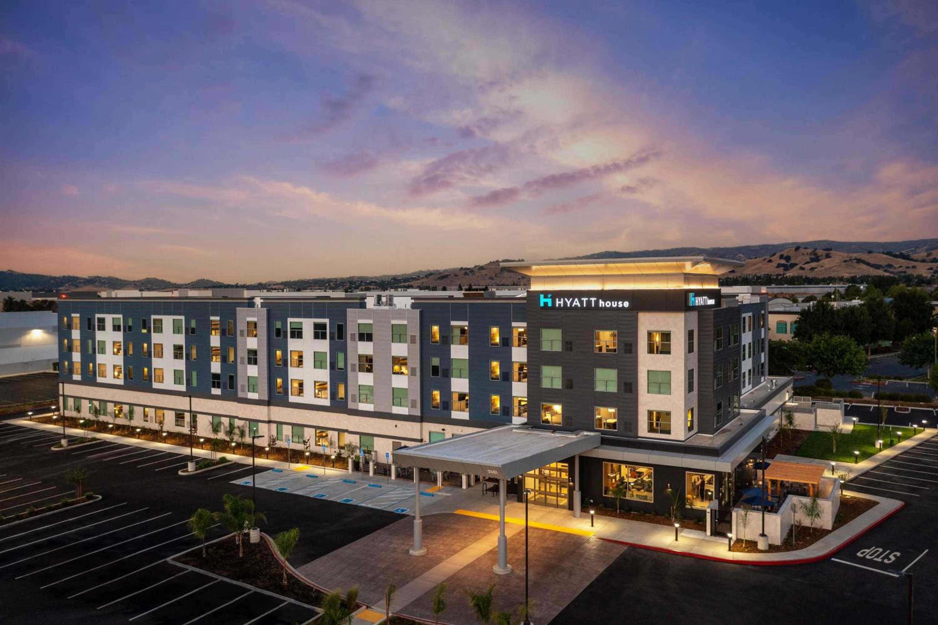 Vacaville Vacations - Hyatt House Vacaville - Property Image 33