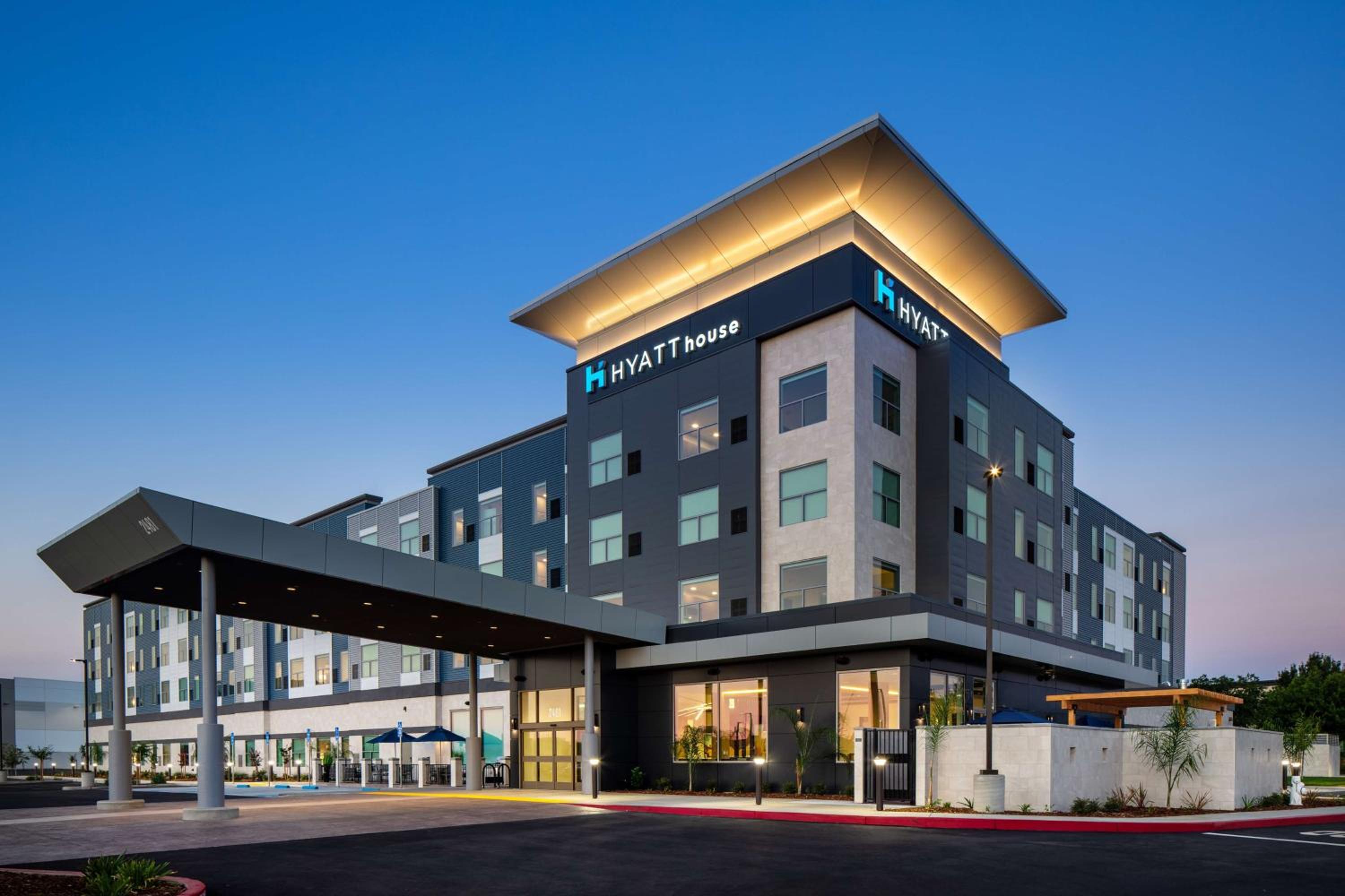 Vacaville Vacations - Hyatt House Vacaville - Property Image 6