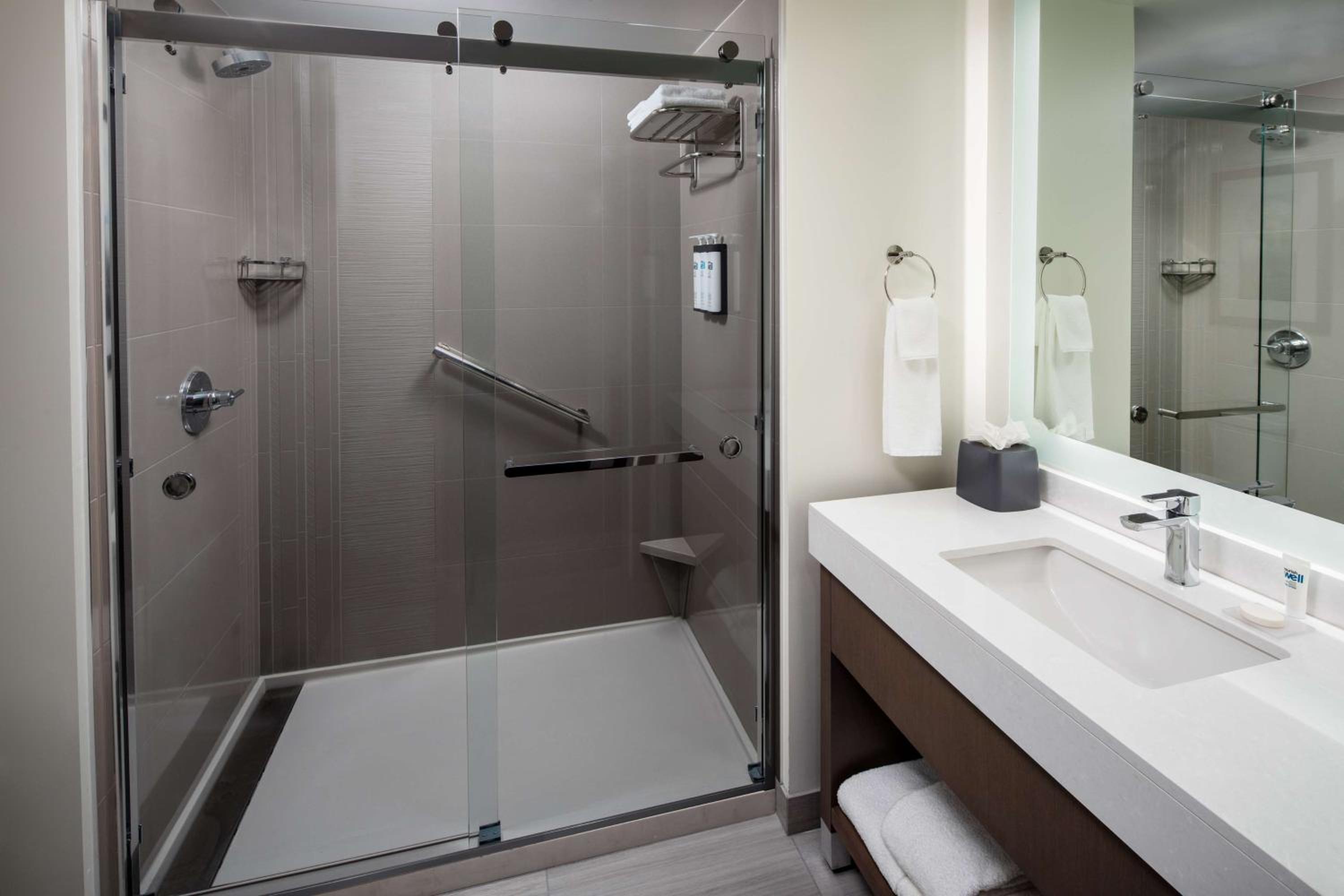 Vacaville Vacations - Hyatt House Vacaville - Property Image 9