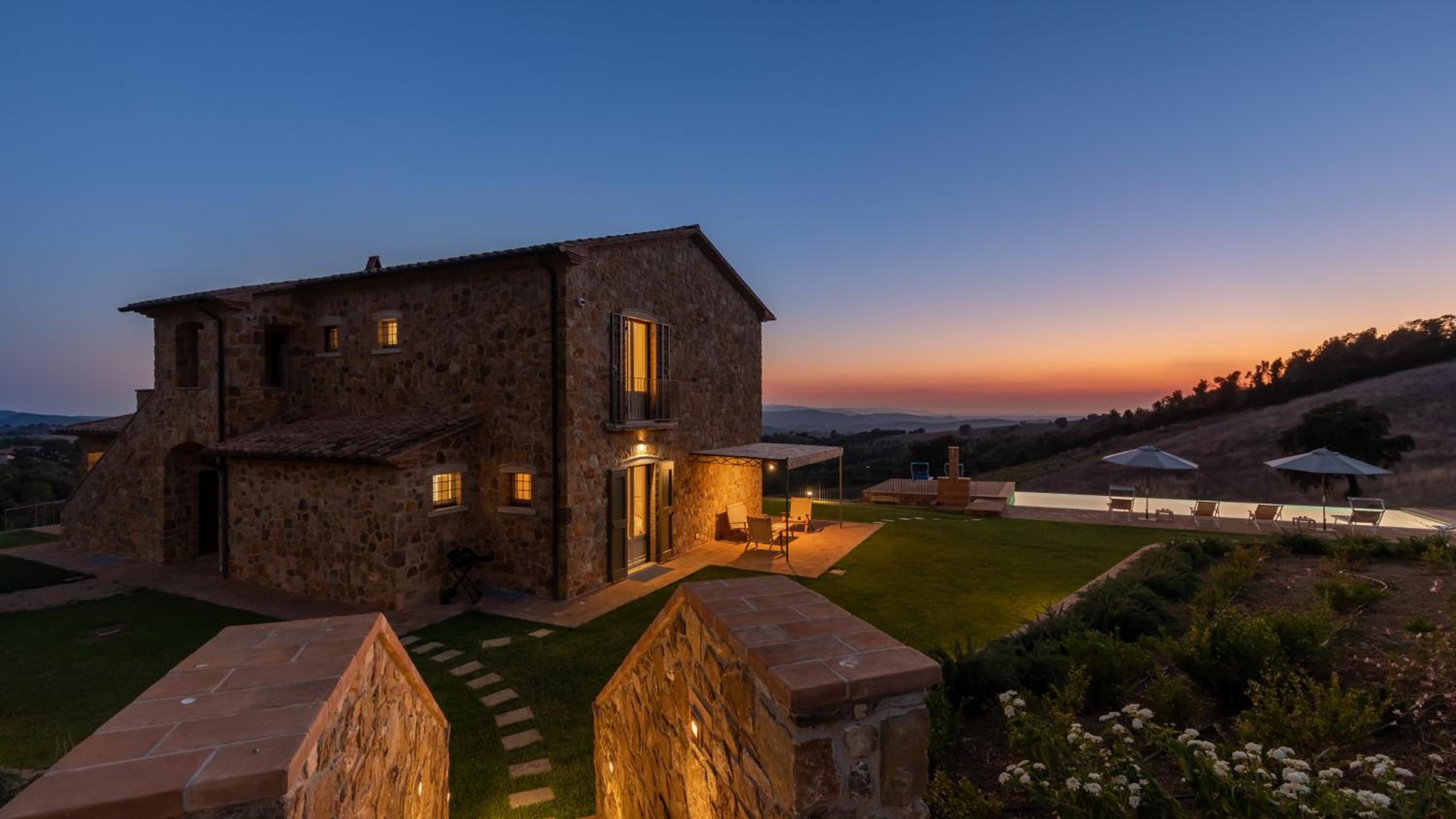CASALE GROTTINI 8, Emma Villas