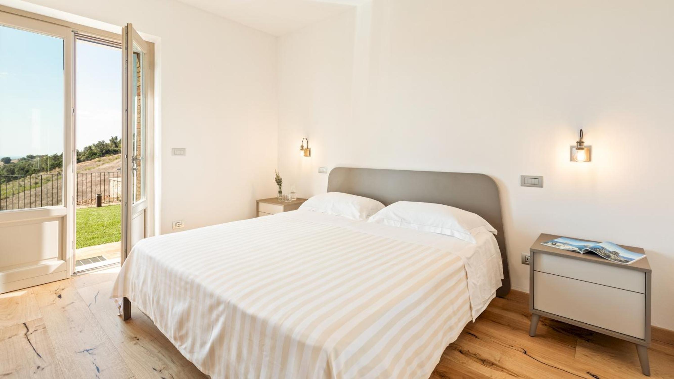 CASALE GROTTINI 8, Emma Villas