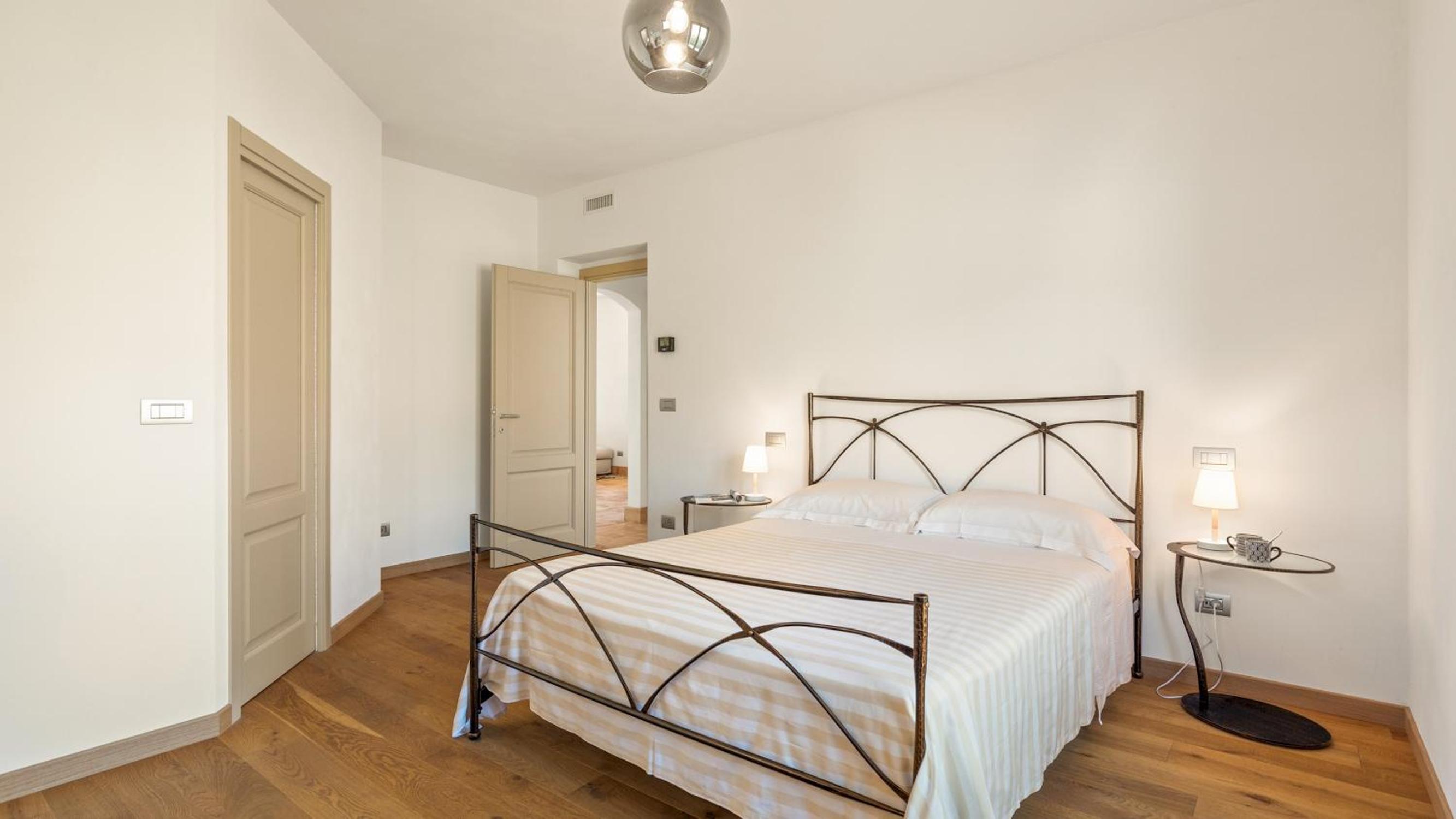 CASALE GROTTINI 8, Emma Villas
