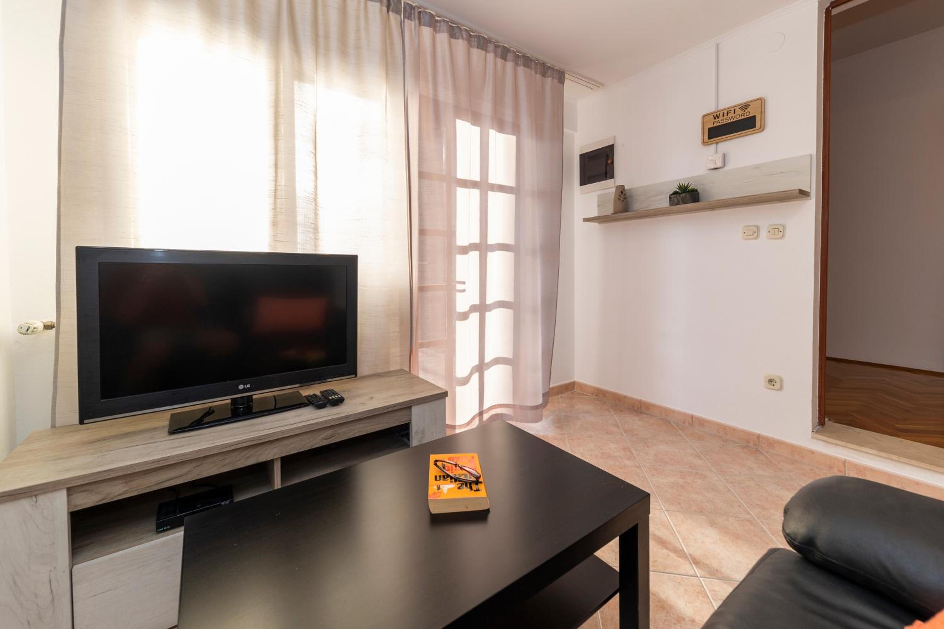 Photo 37