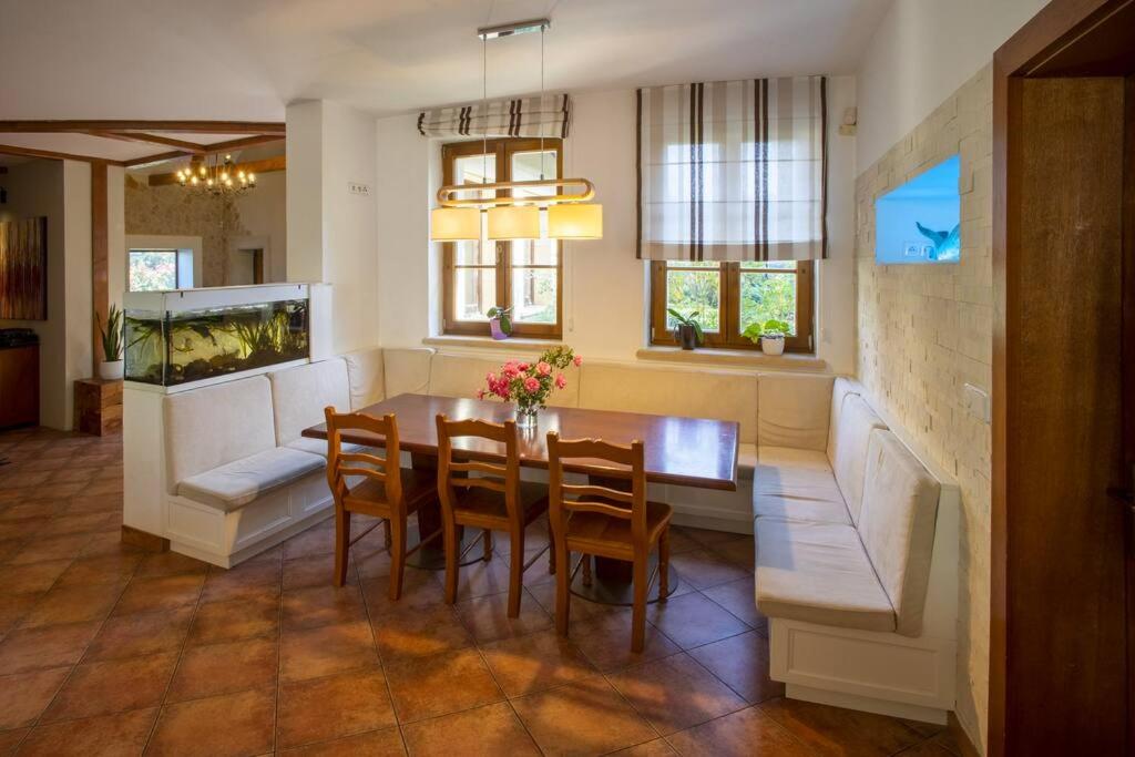 7 Bedroom Secluded Villa close to Prague