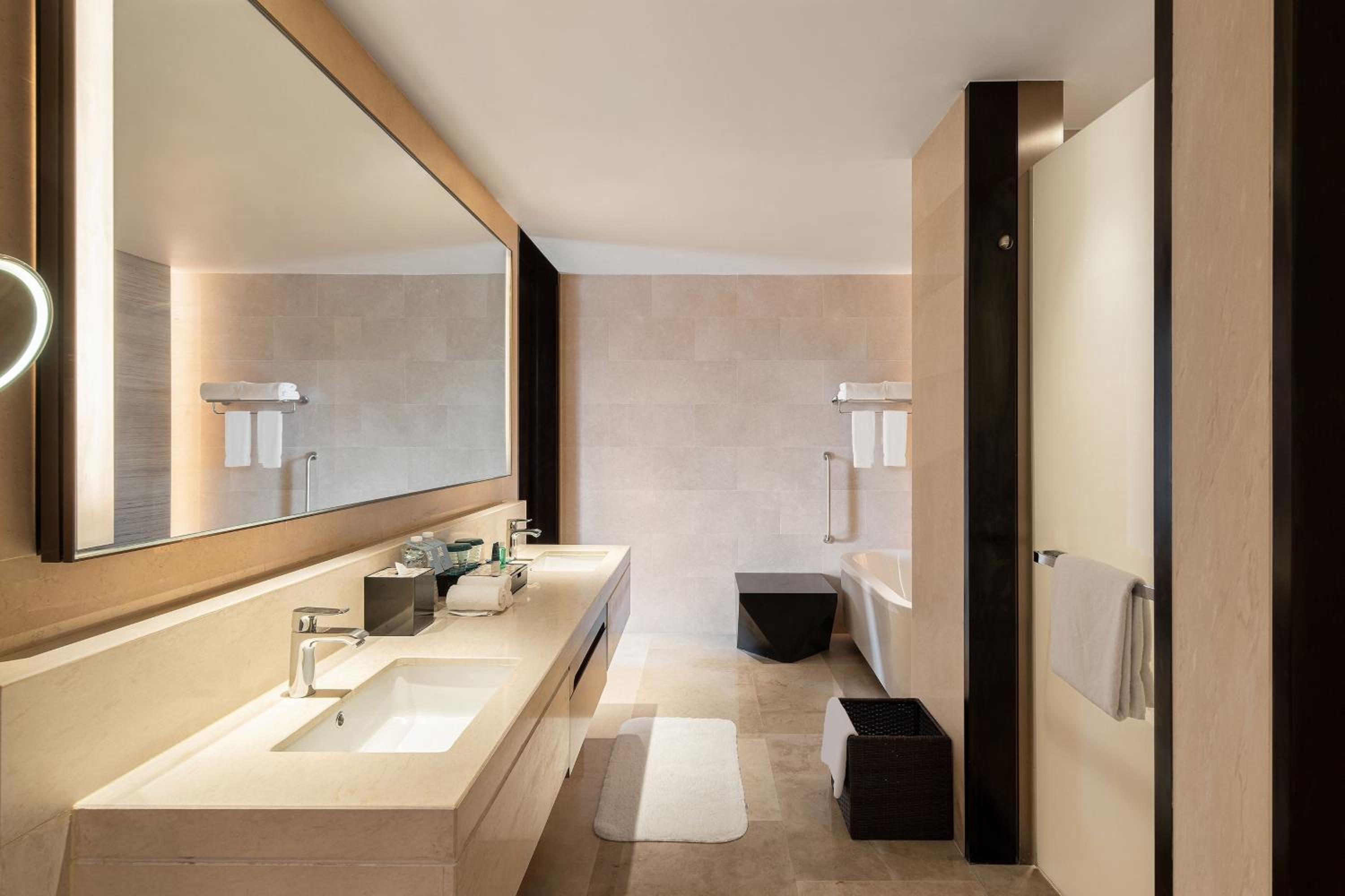 Four Points by Sheraton Chengdu, Anren