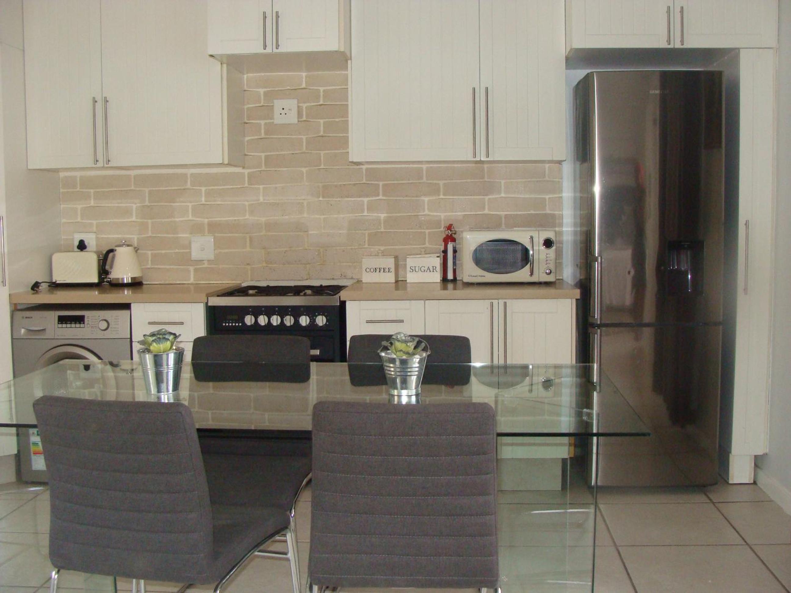 Lonehill - Standard Triple Suite 2A view 4