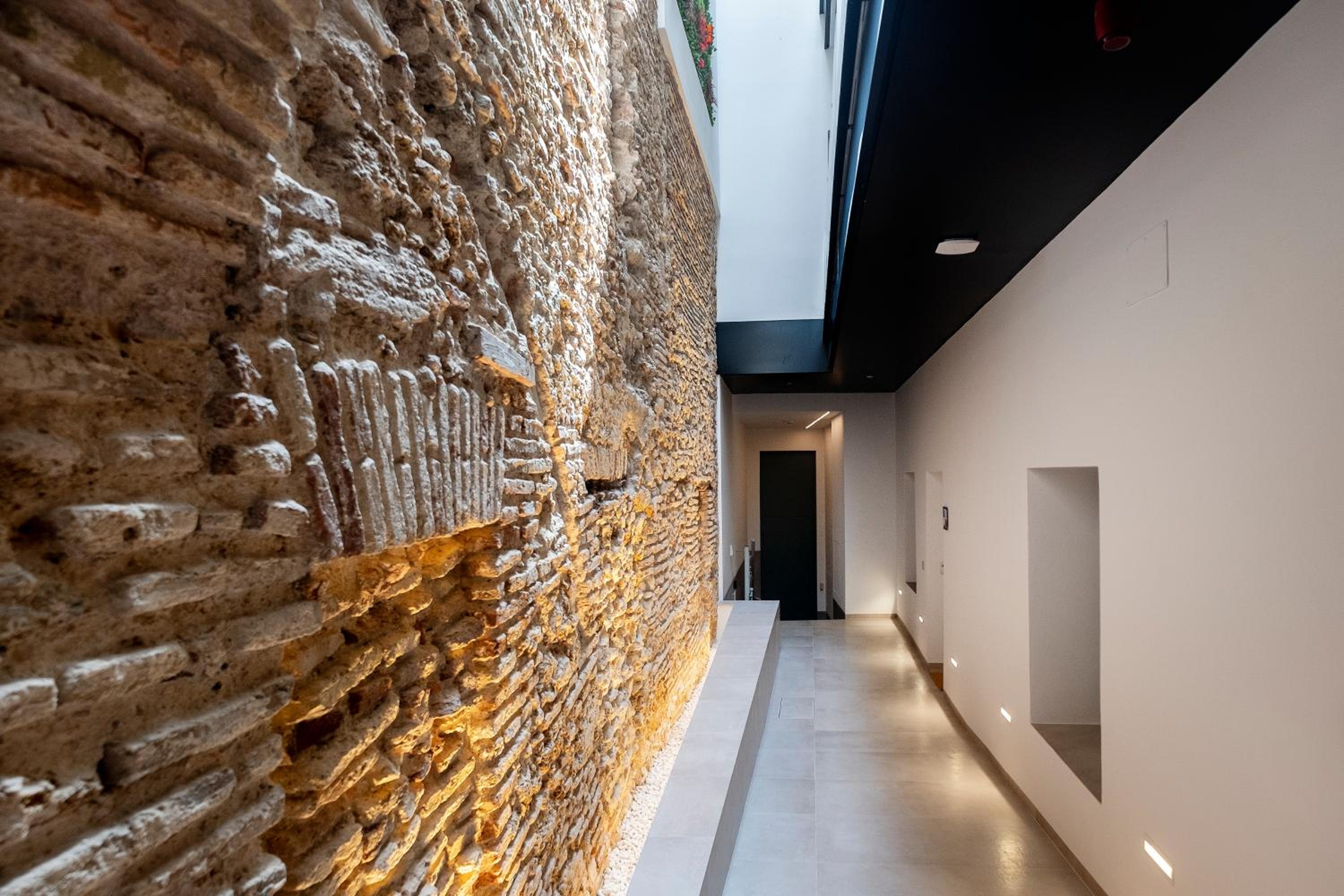 VILLAR Suites by Cadiz4Rentals