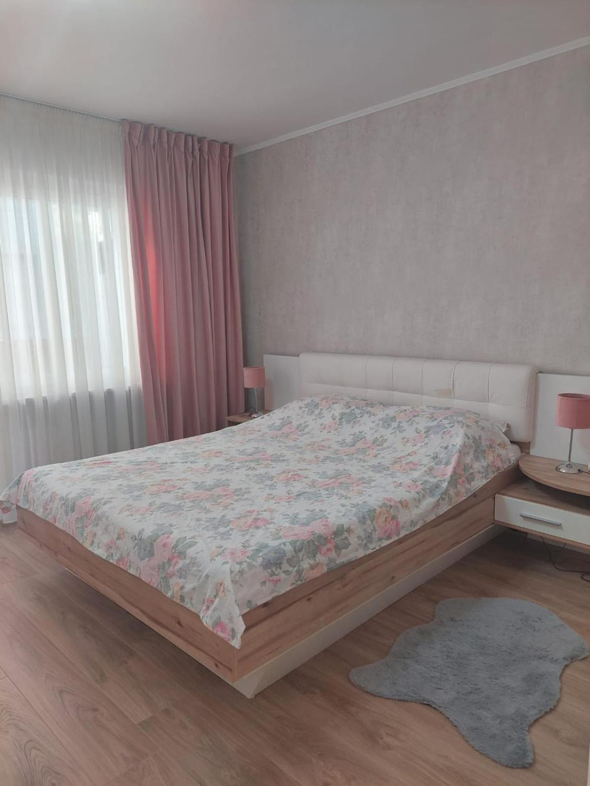 SUNNY HOUSE view 4