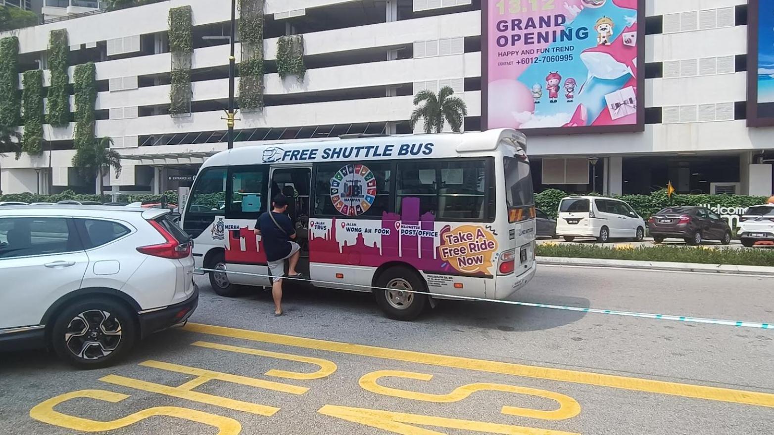 JOHOR BAHRU DANGABAY CIQ CITYSQUARE 2Bd 6PAX