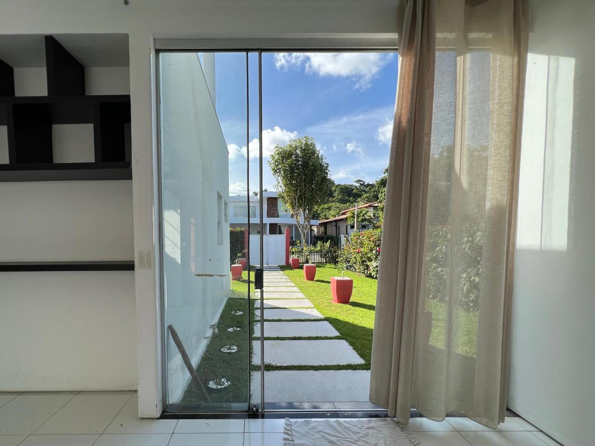 casa de praia com piscina para famílias