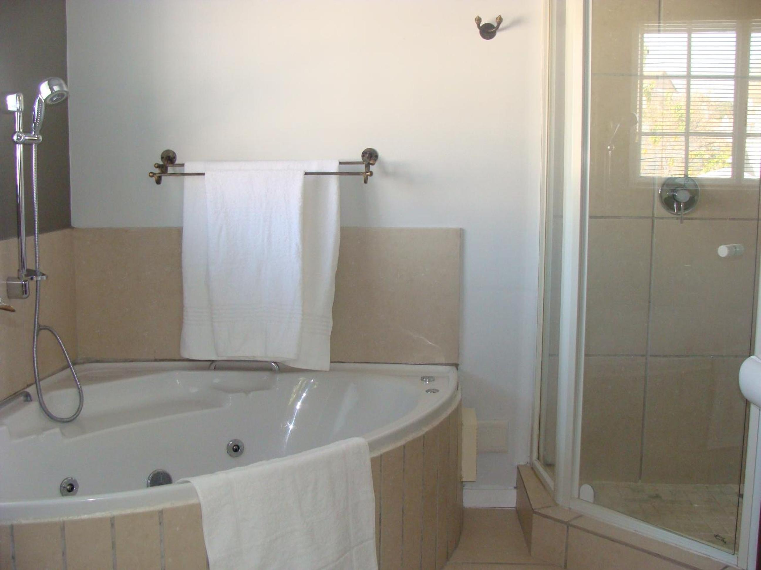Lonehill - Suite 1A view 5
