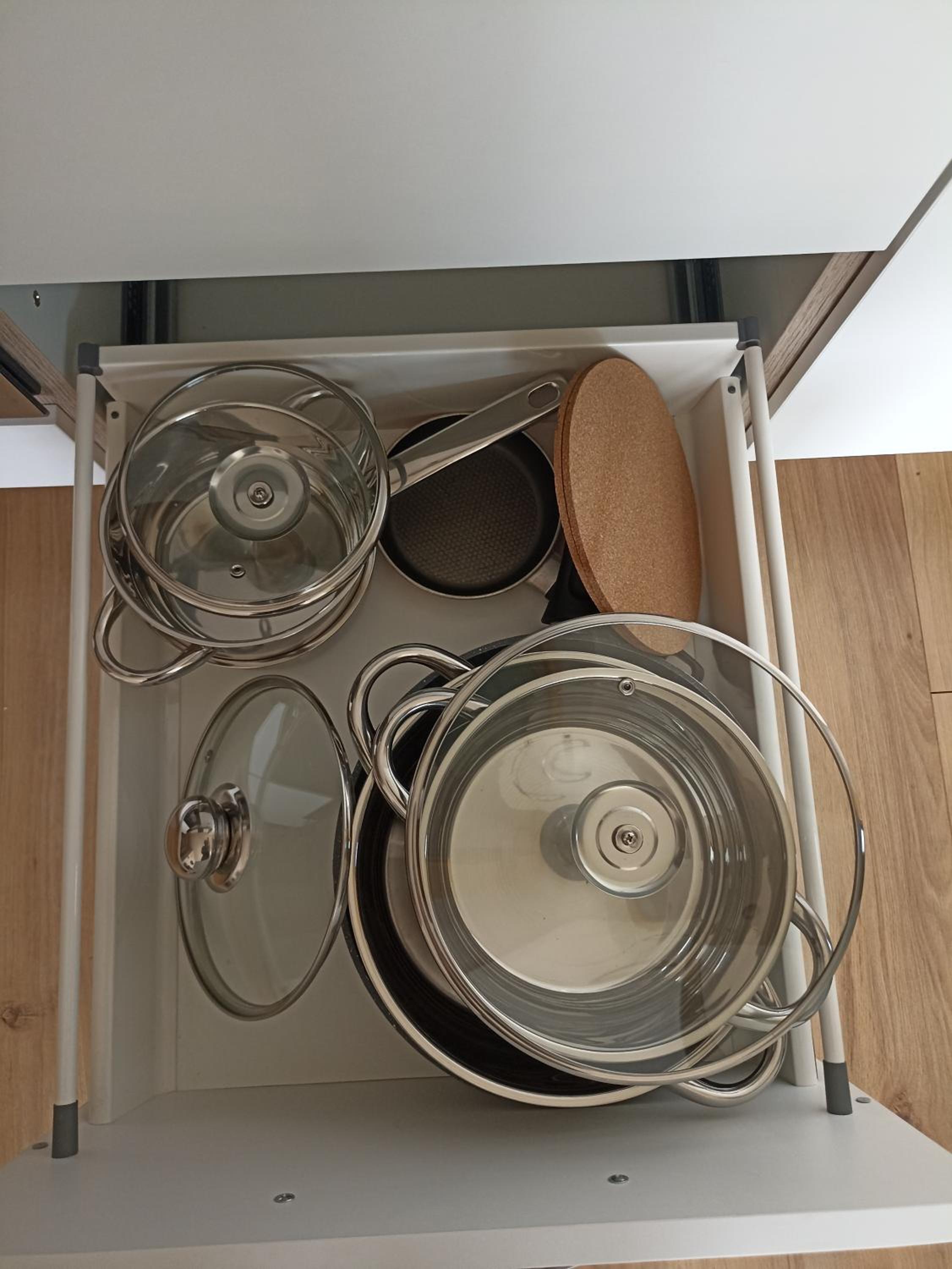 Apart ban Voltas