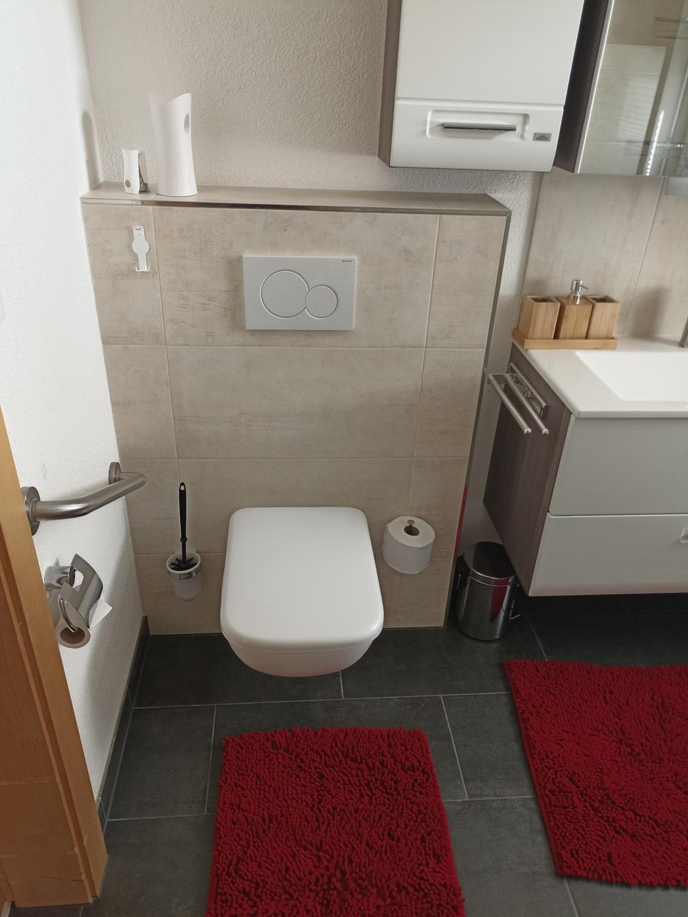 Apart ban Voltas