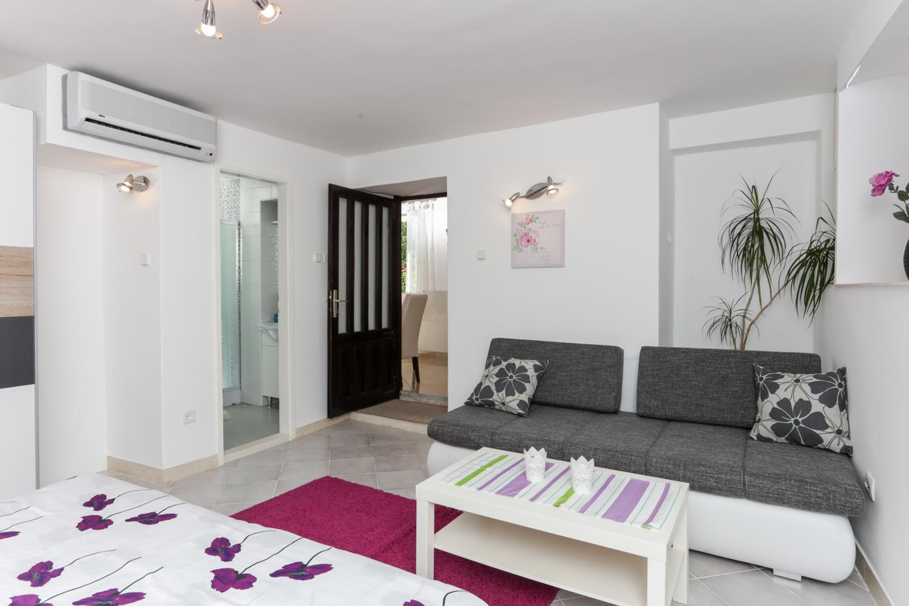 Apartments Nada