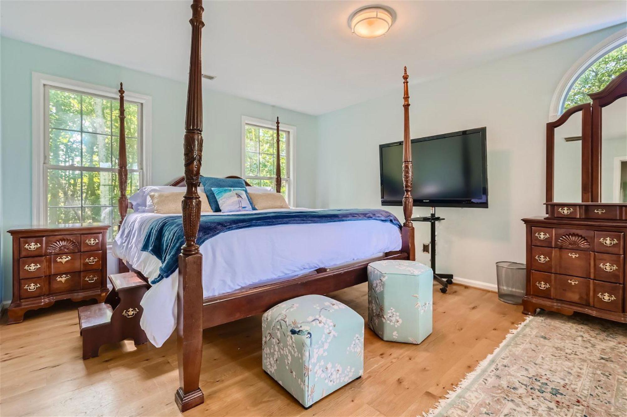 Annapolis Vacations - The Compass Rose by Leavetown Vacations - Property Image 48