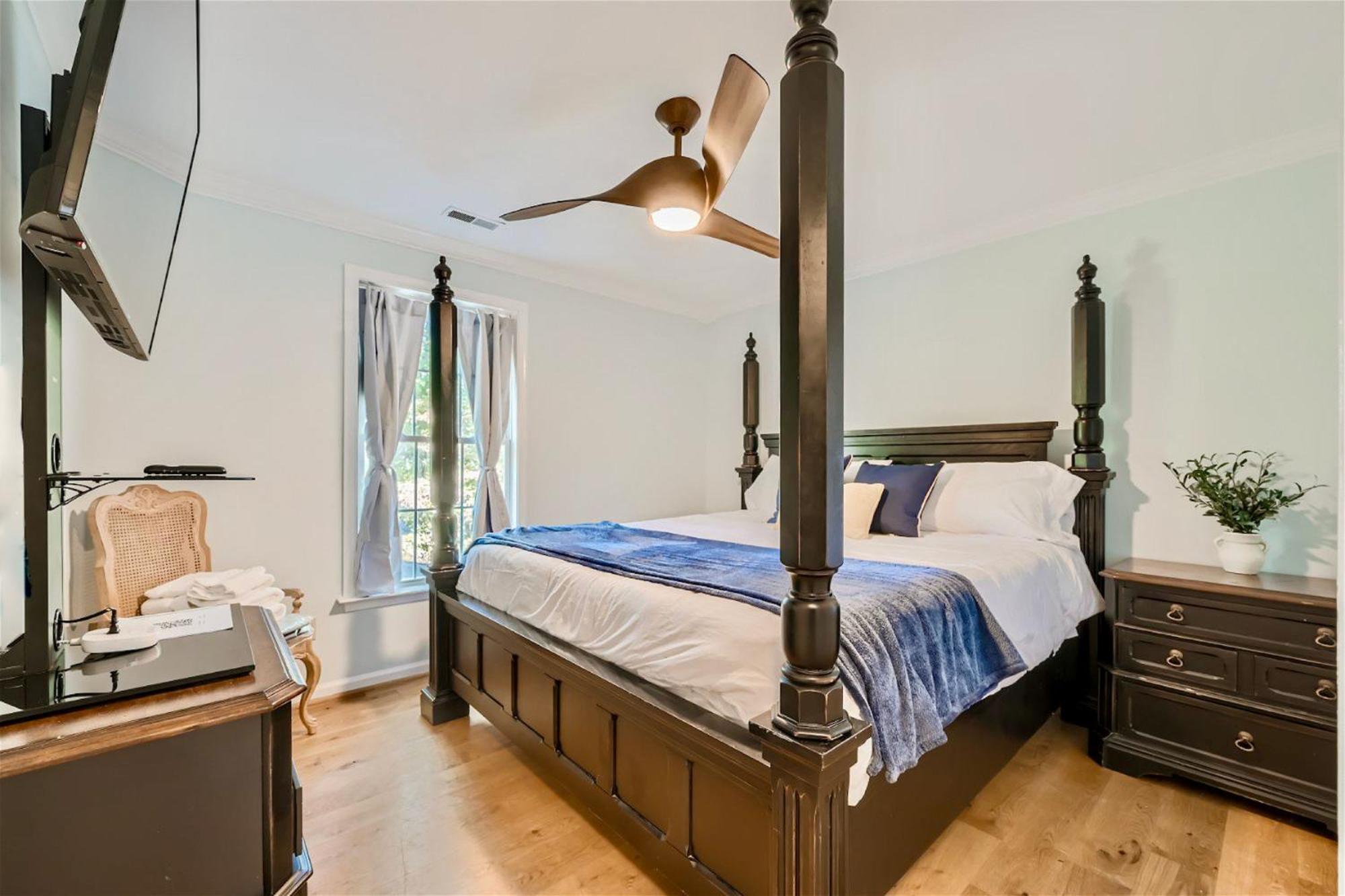 Annapolis Vacations - The Compass Rose by Leavetown Vacations - Property Image 7