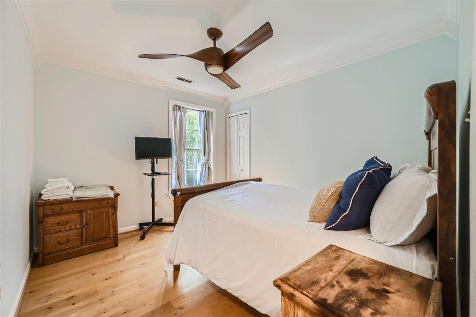 Annapolis Vacations - The Compass Rose by Leavetown Vacations - Property Image 9