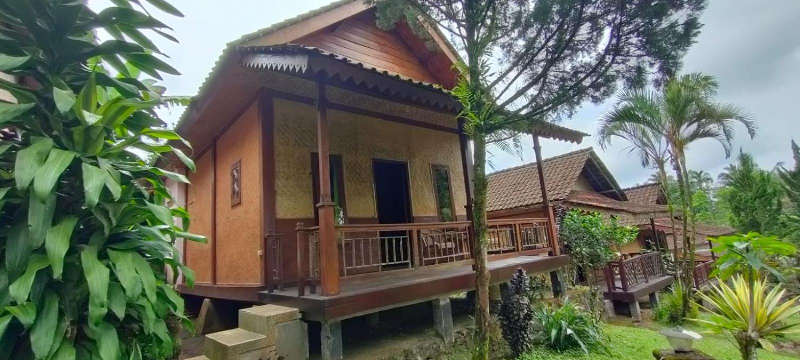 idjen Resto & Guest House deluxe view 2
