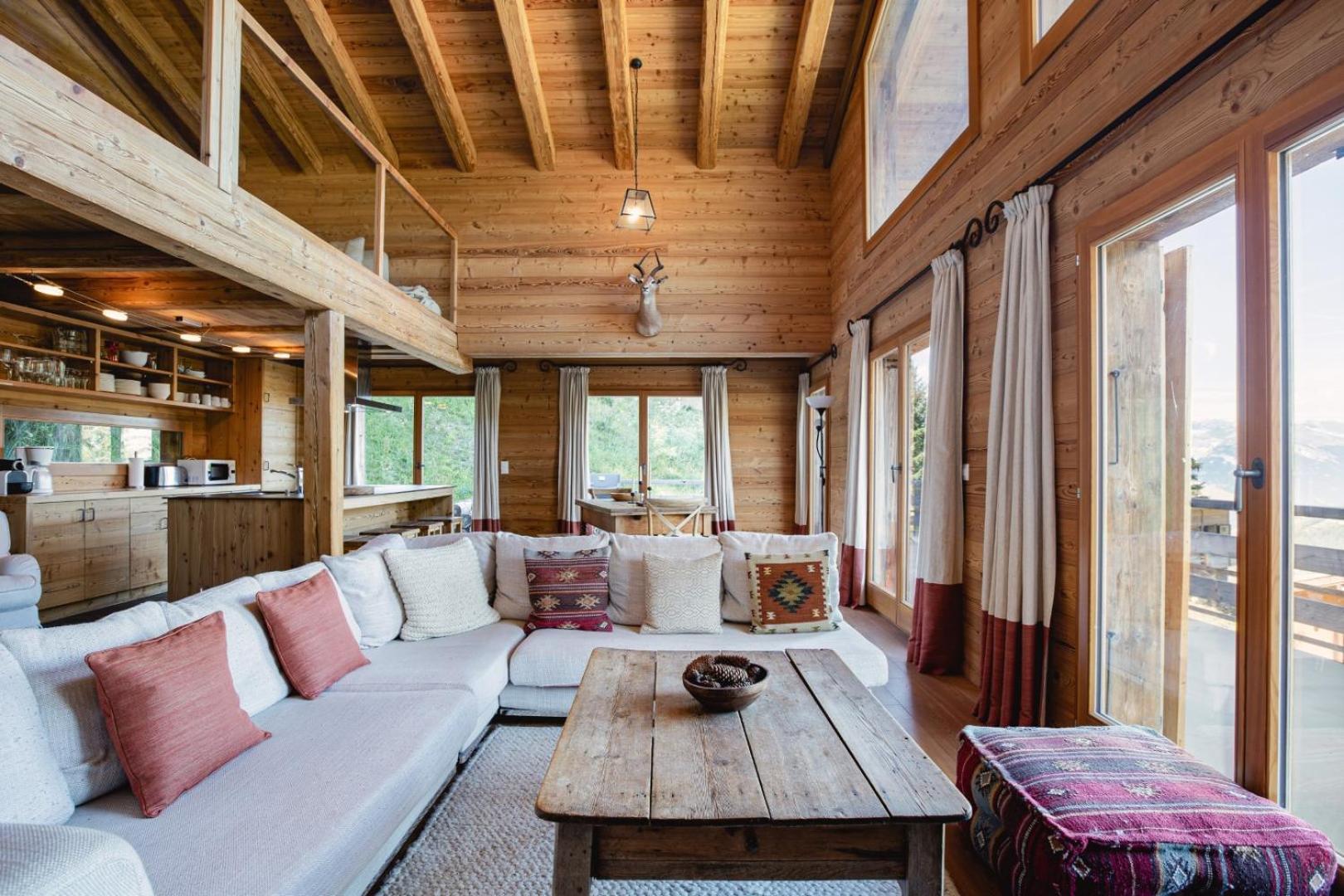 Authentic Swiss Spa Chalet Nesoya Jacuzzi Sauna