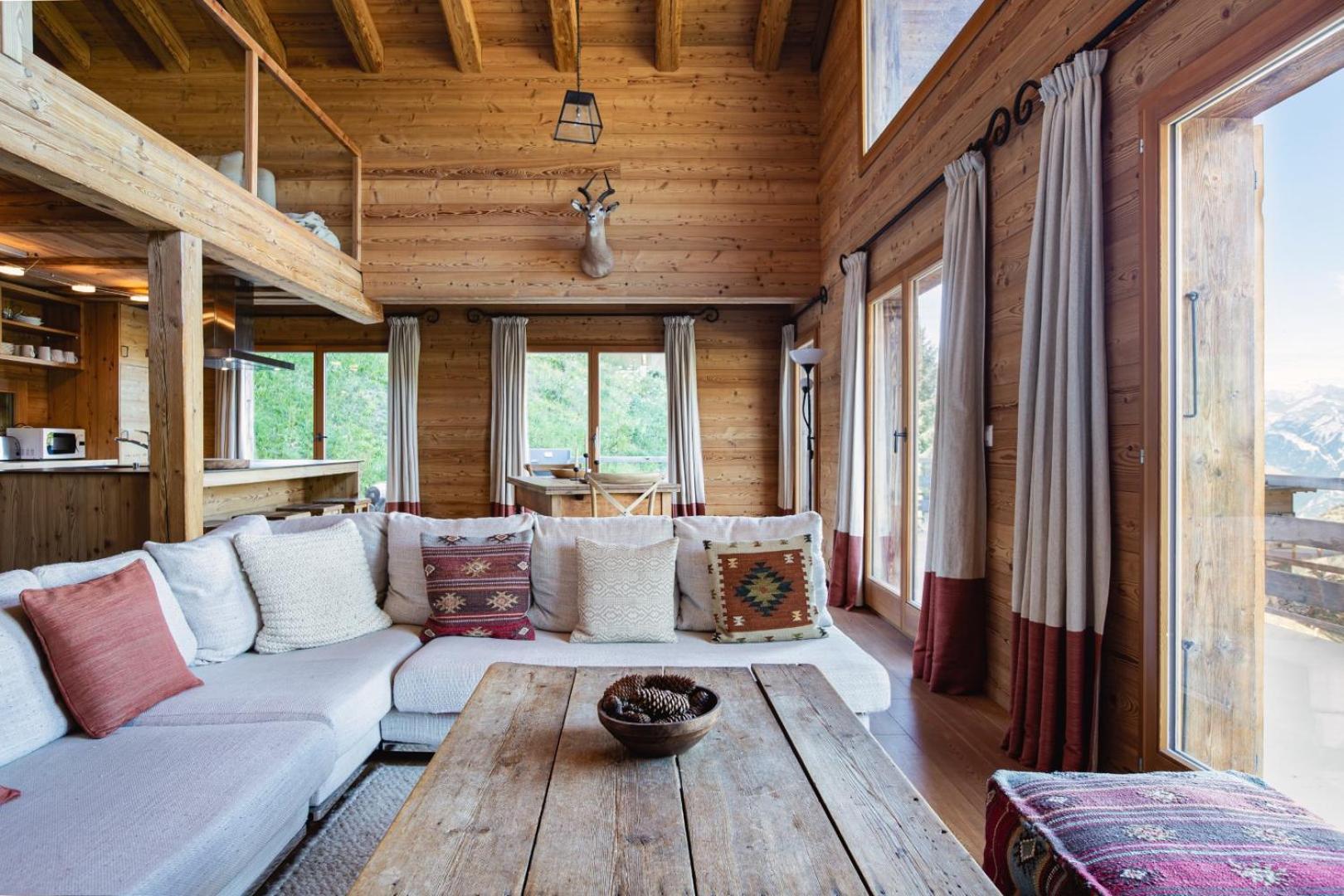 Authentic Swiss Spa Chalet Nesoya Jacuzzi Sauna
