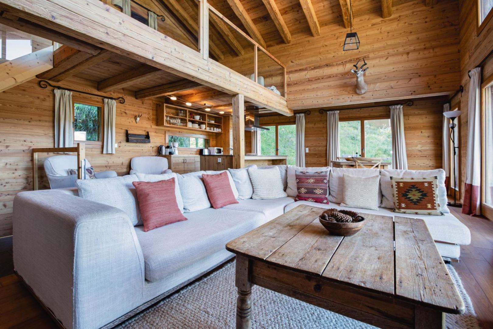 Authentic Swiss Spa Chalet Nesoya Jacuzzi Sauna