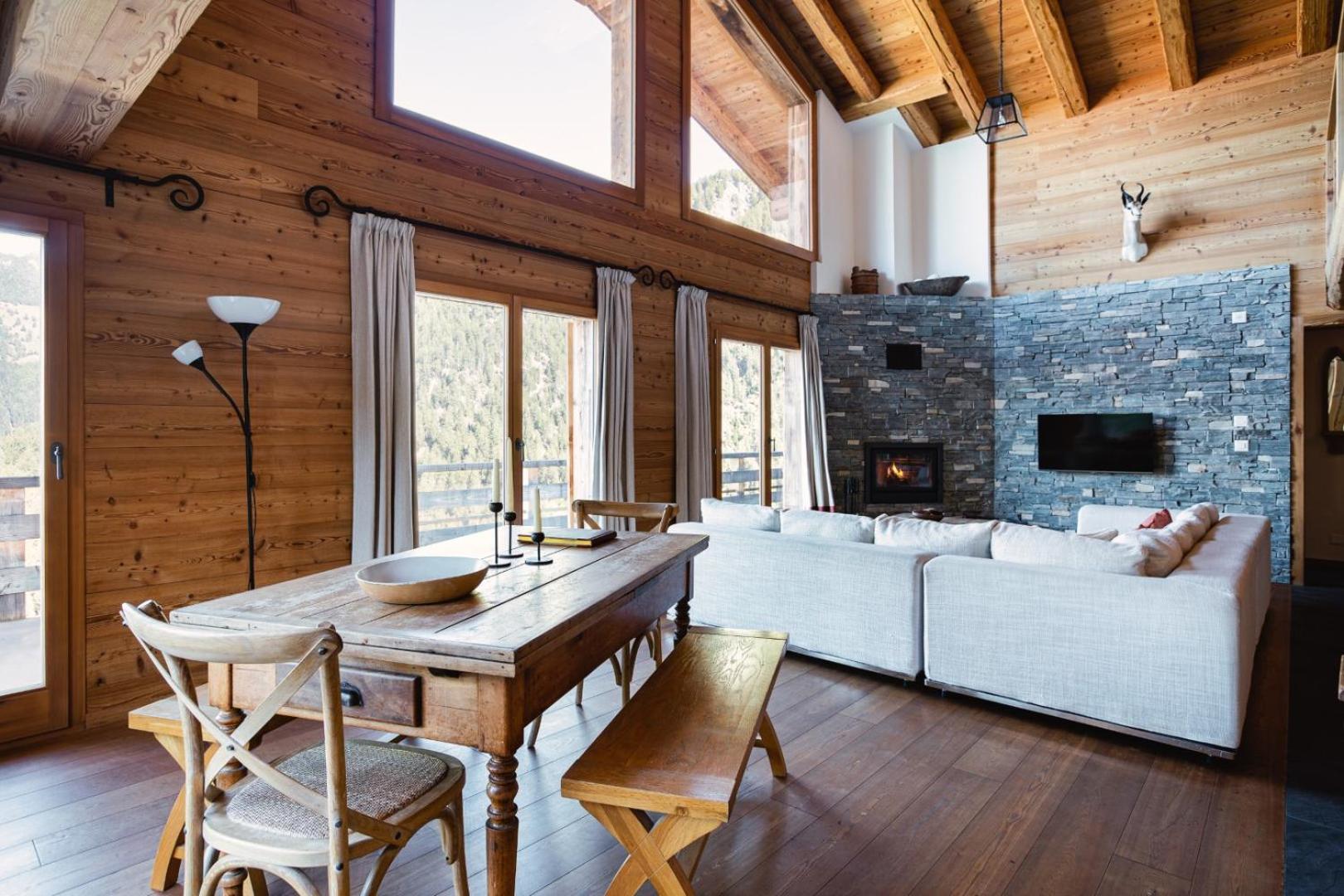 Authentic Swiss Spa Chalet Nesoya Jacuzzi Sauna
