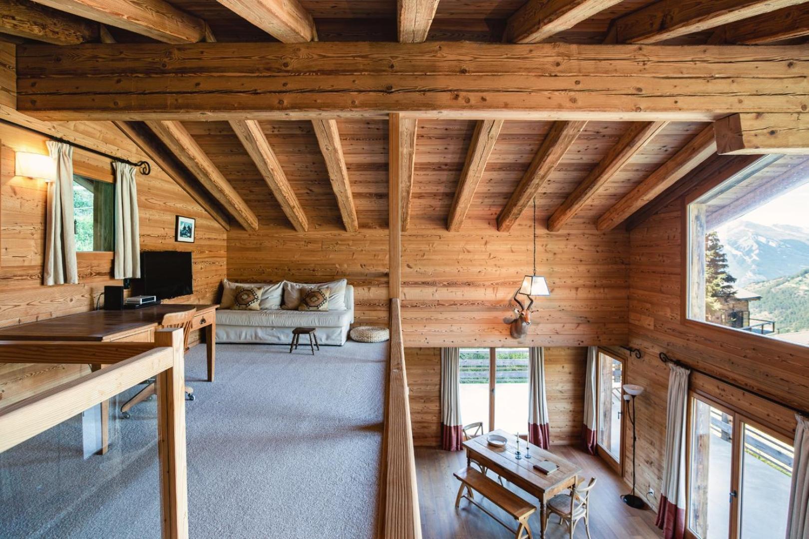 Authentic Swiss Spa Chalet Nesoya Jacuzzi Sauna