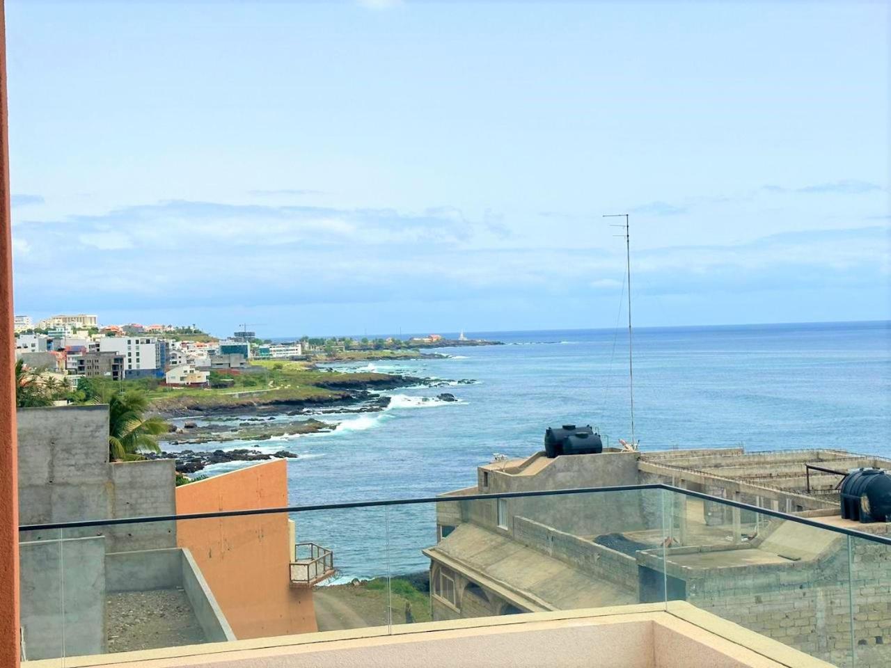 Ocean Mirror Apartment