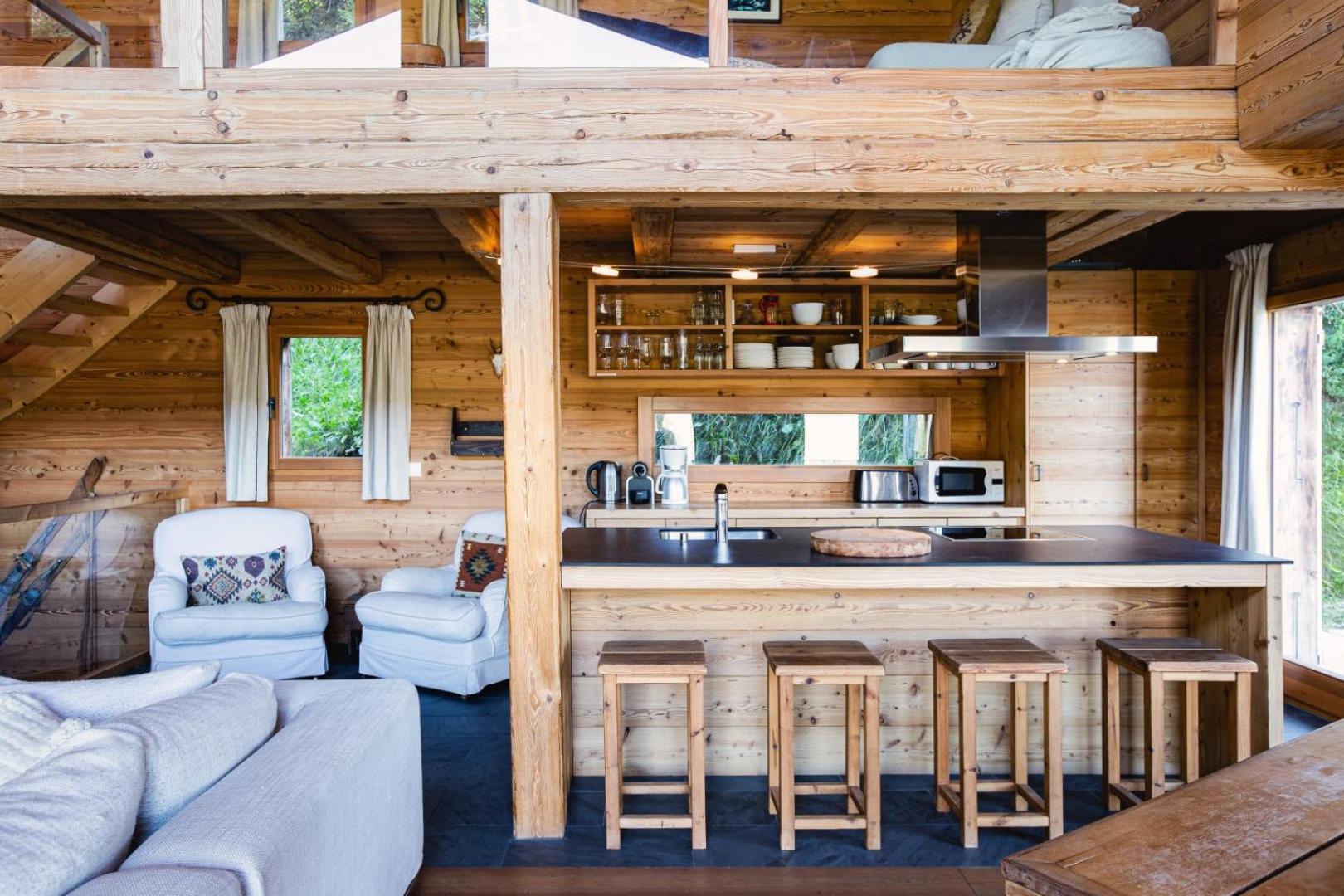 Authentic Swiss Spa Chalet Nesoya Jacuzzi Sauna