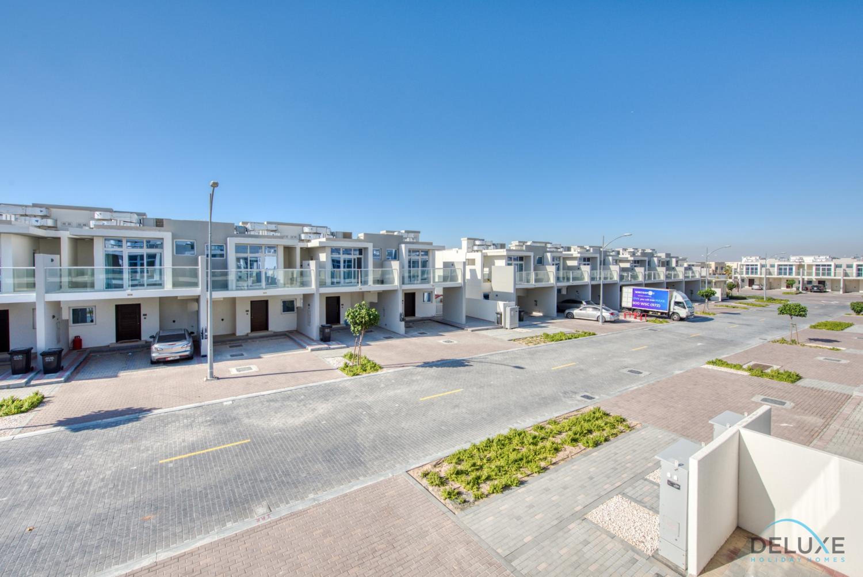 Restful 3BR Townhouse at DAMAC Hills 2 Dubailand by Deluxe Holiday Homes