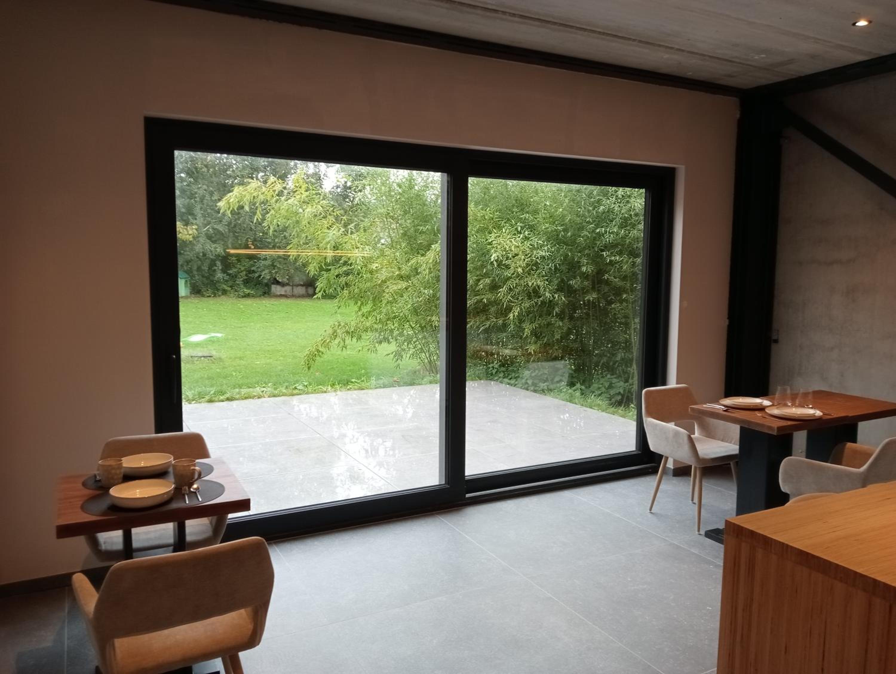 Dionbulles & Dionlodge Guesthouse, Private Wellness with pool in option