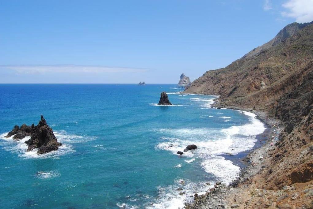 Casa Amarilla de Playa Benijo