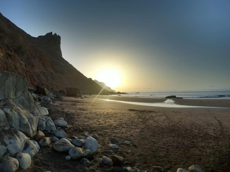 Casa Amarilla de Playa Benijo