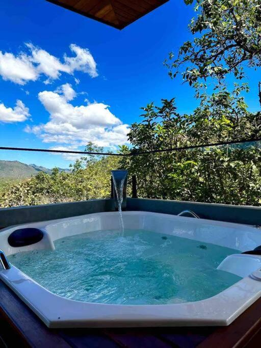 Casa Vértize, uma casa de alto padrão com Spa Hidro e vista espetacular