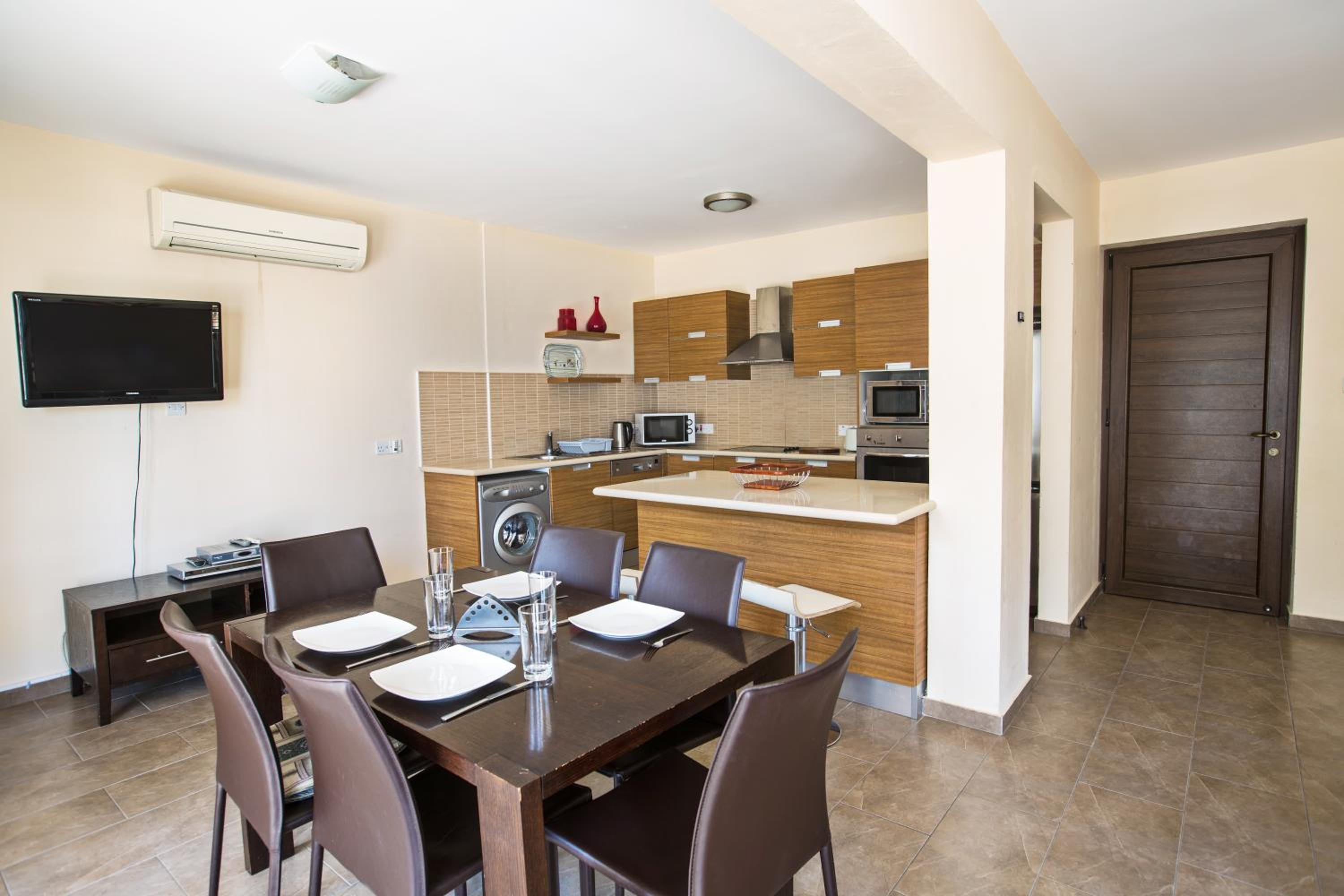 Napiana Apartments