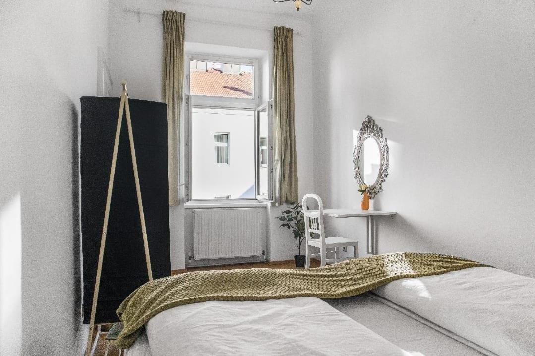Discover Danube and Prater Stern from Our 1BR Gem